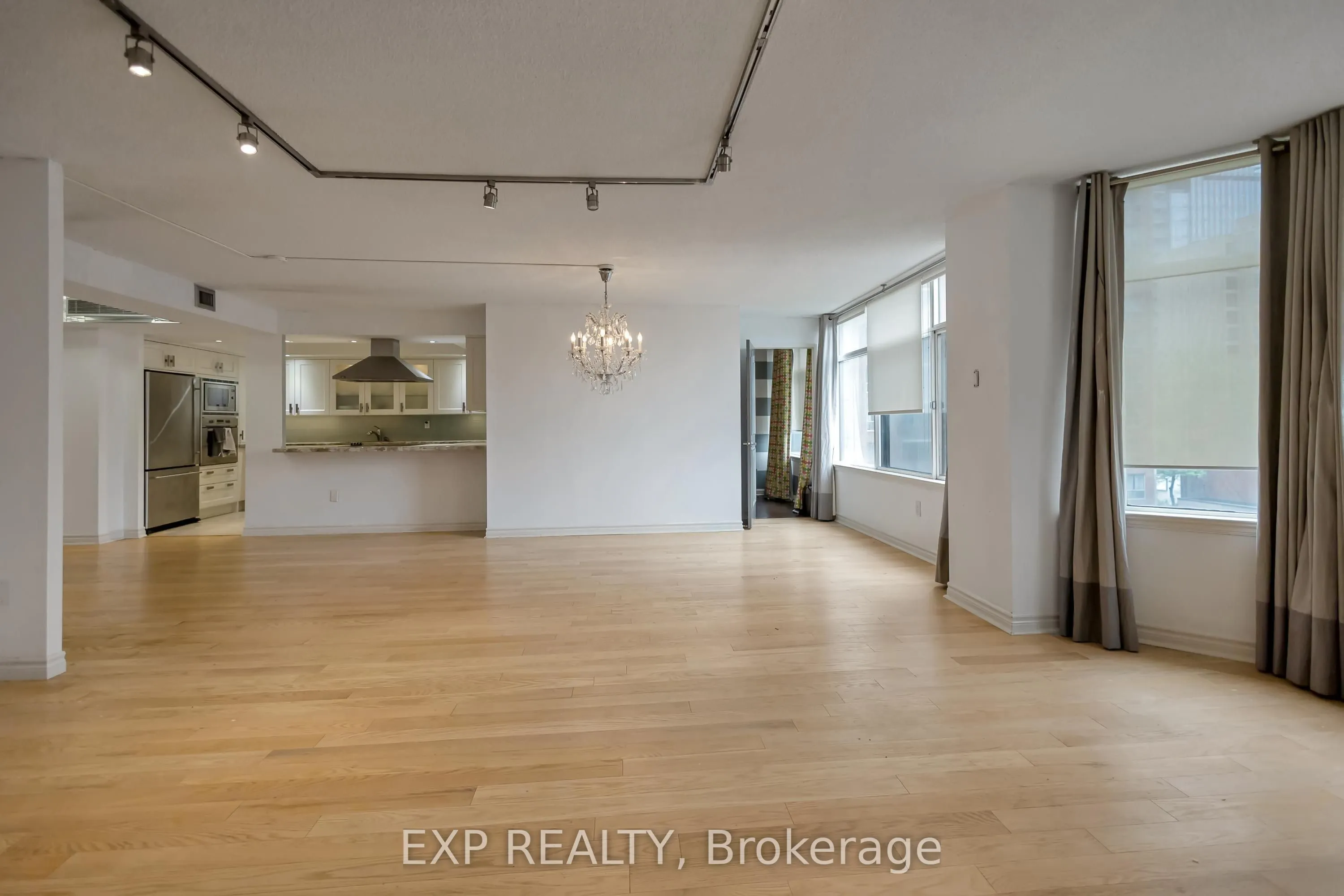 900 Yonge Street, #601