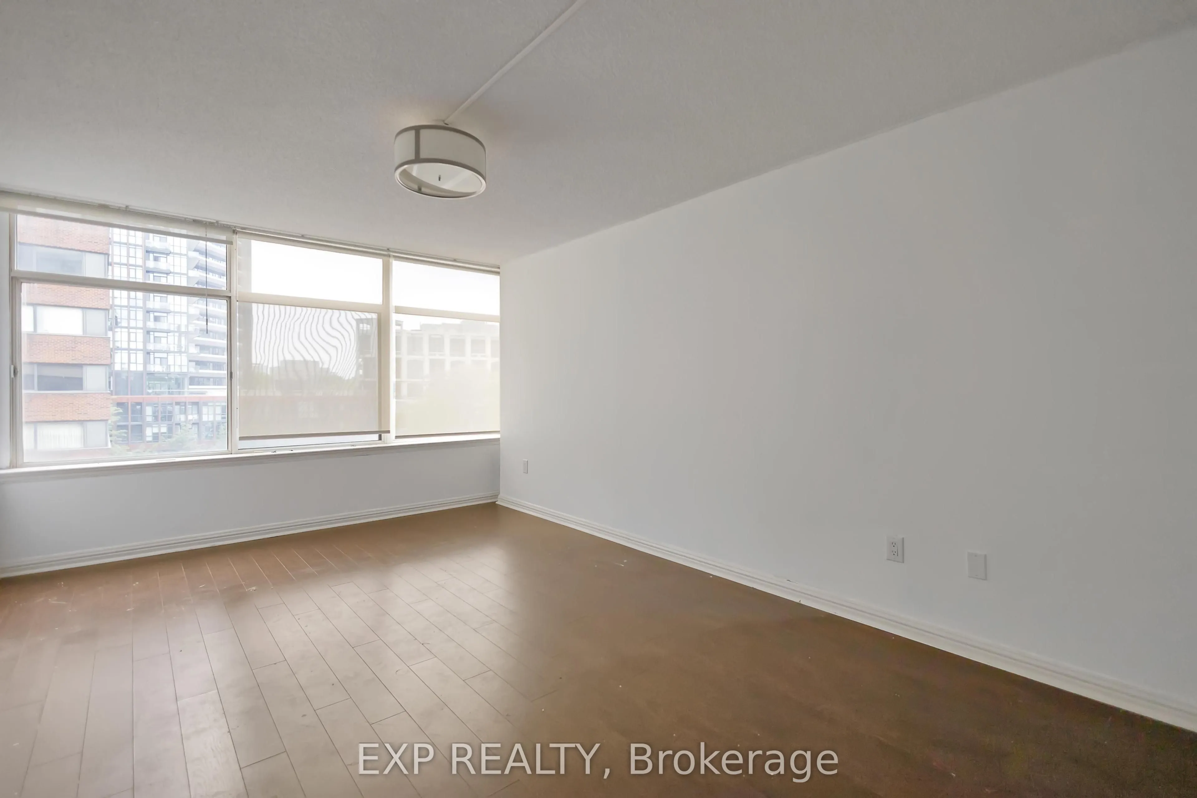900 Yonge Street, #601