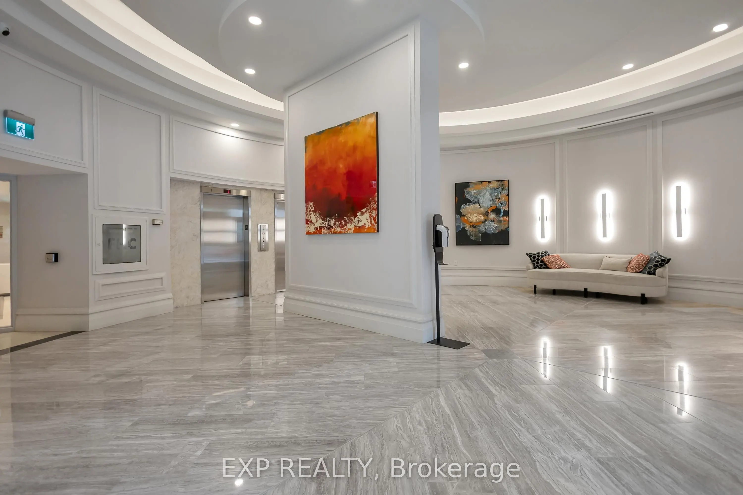 900 Yonge Street, #601