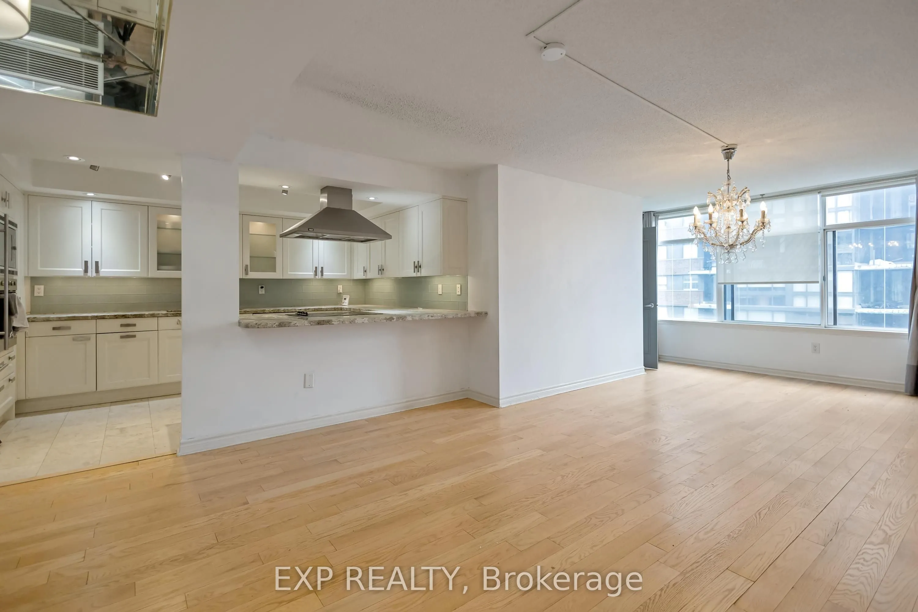 900 Yonge Street, #601