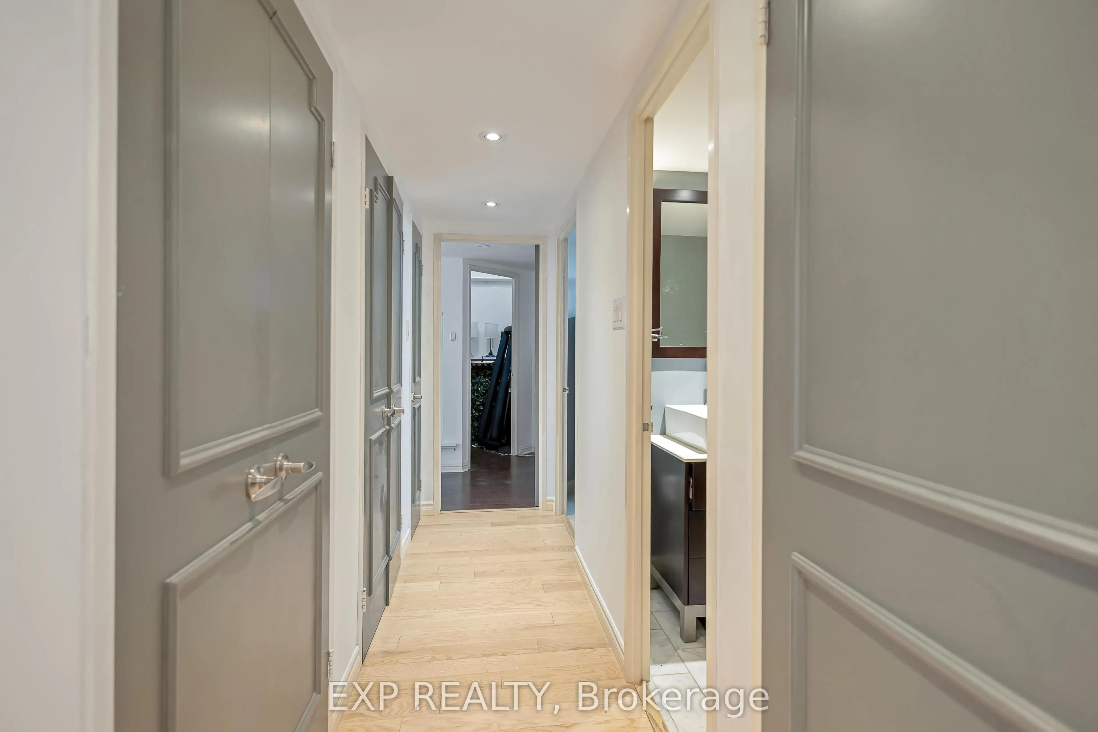 900 Yonge Street, #601