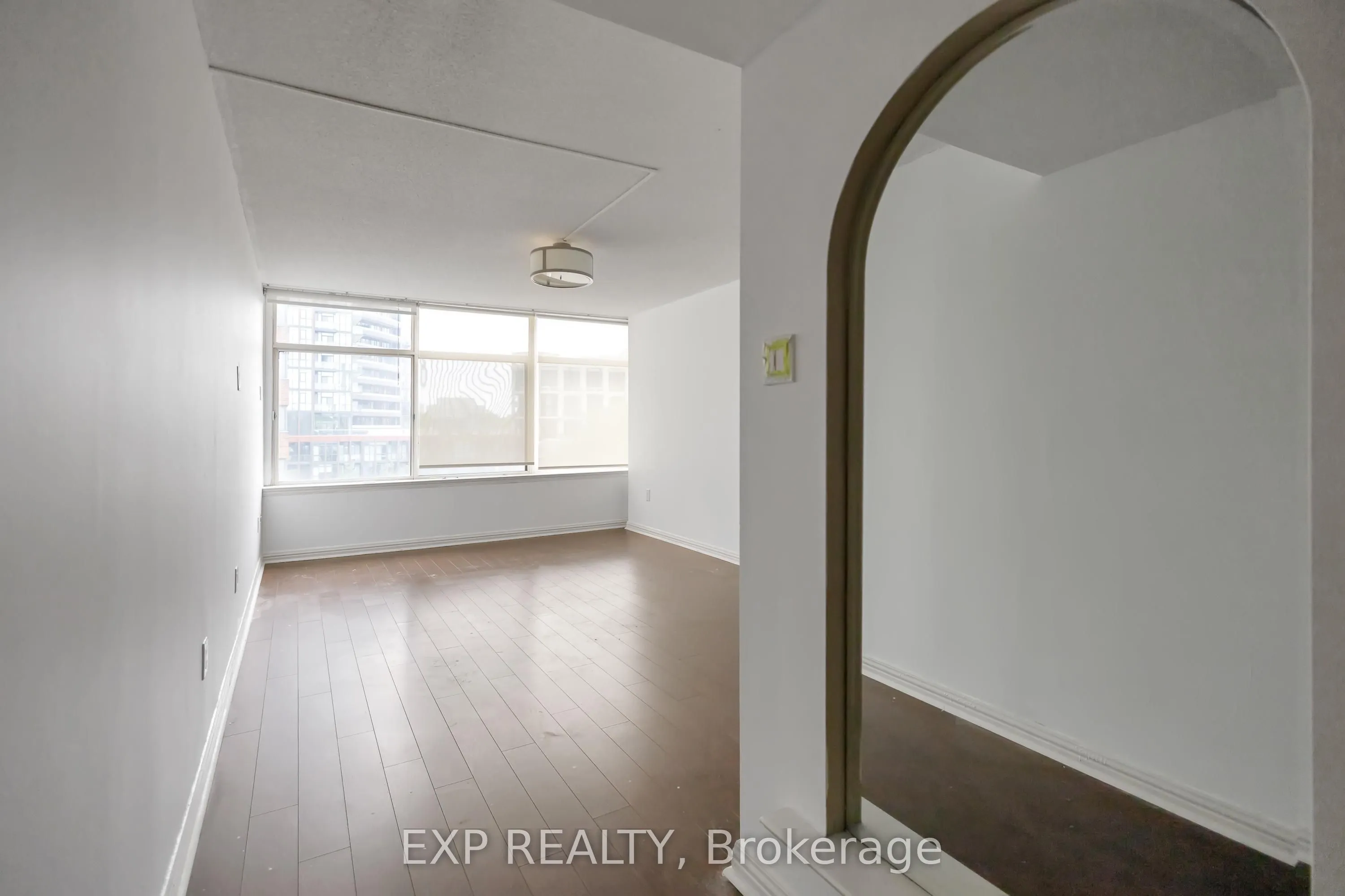 900 Yonge Street, #601