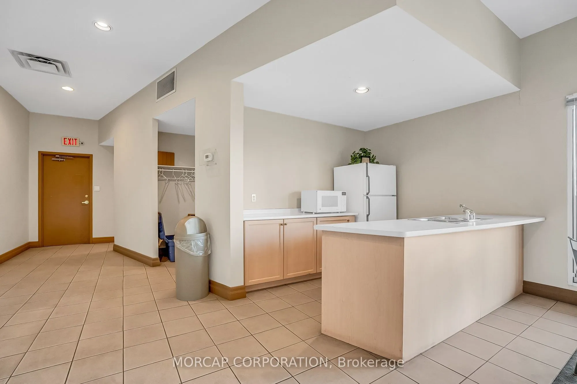 600 Eglinton Avenue E, #109