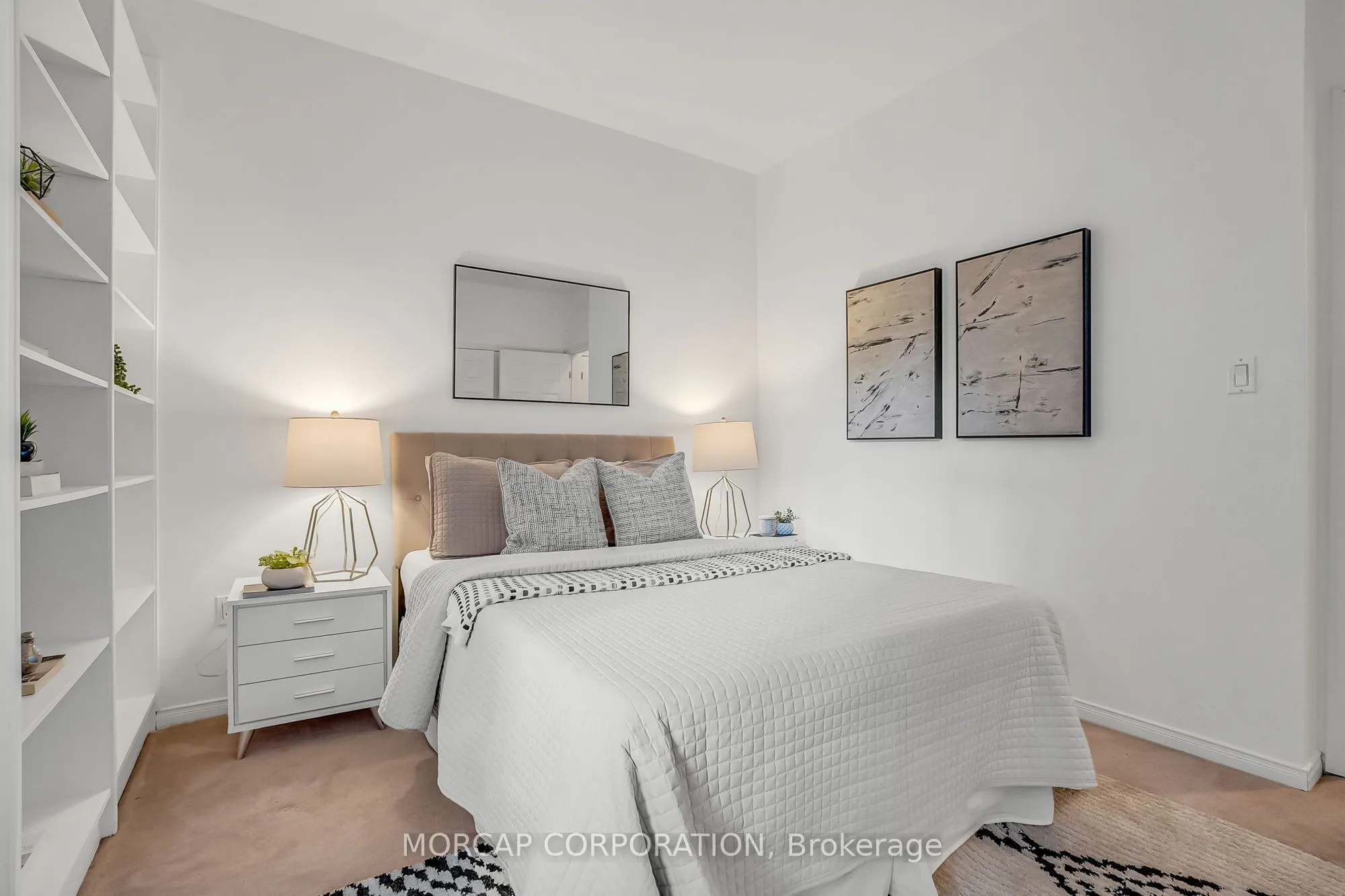 600 Eglinton Avenue E, #109