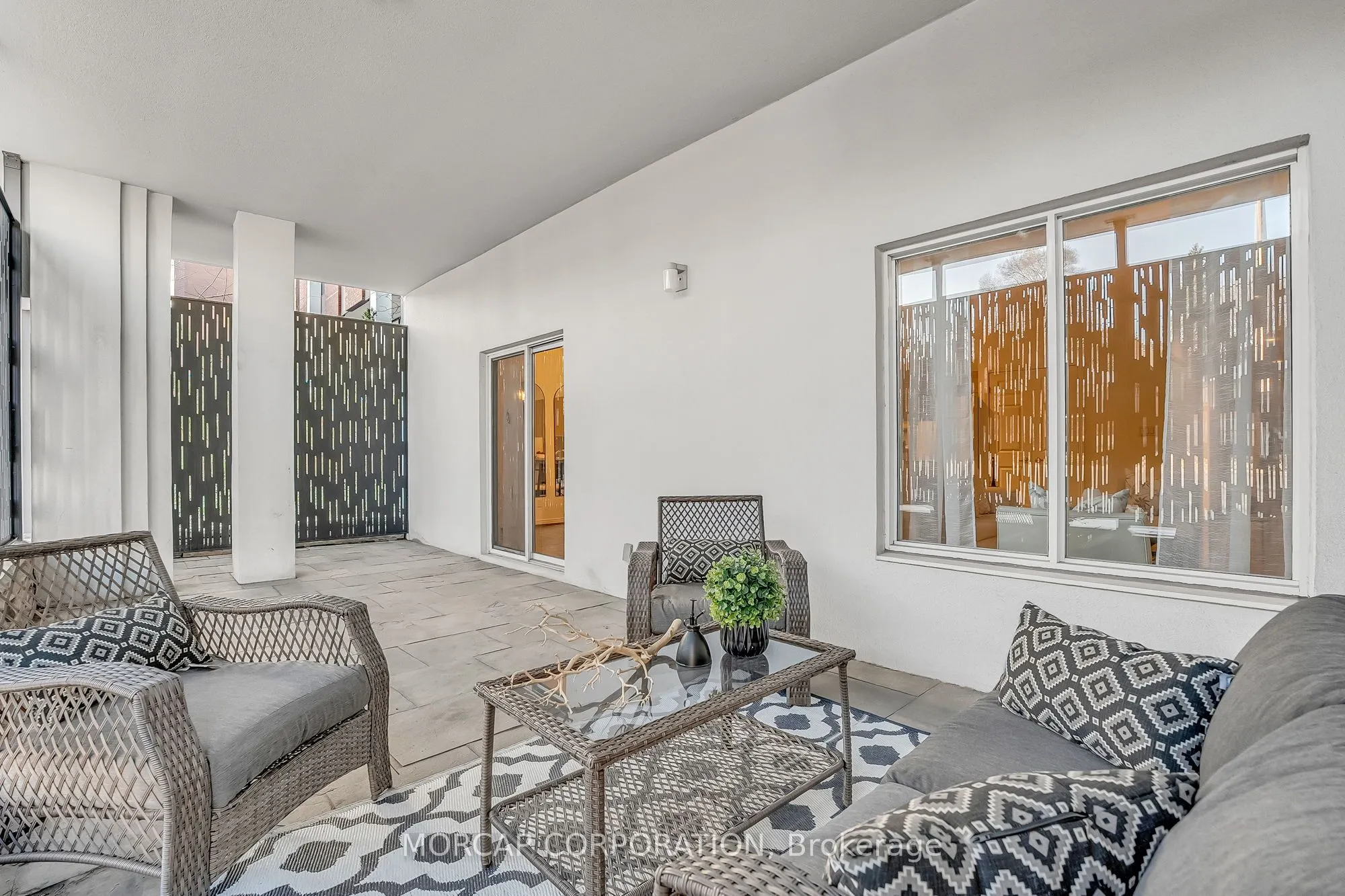 600 Eglinton Avenue E, #109