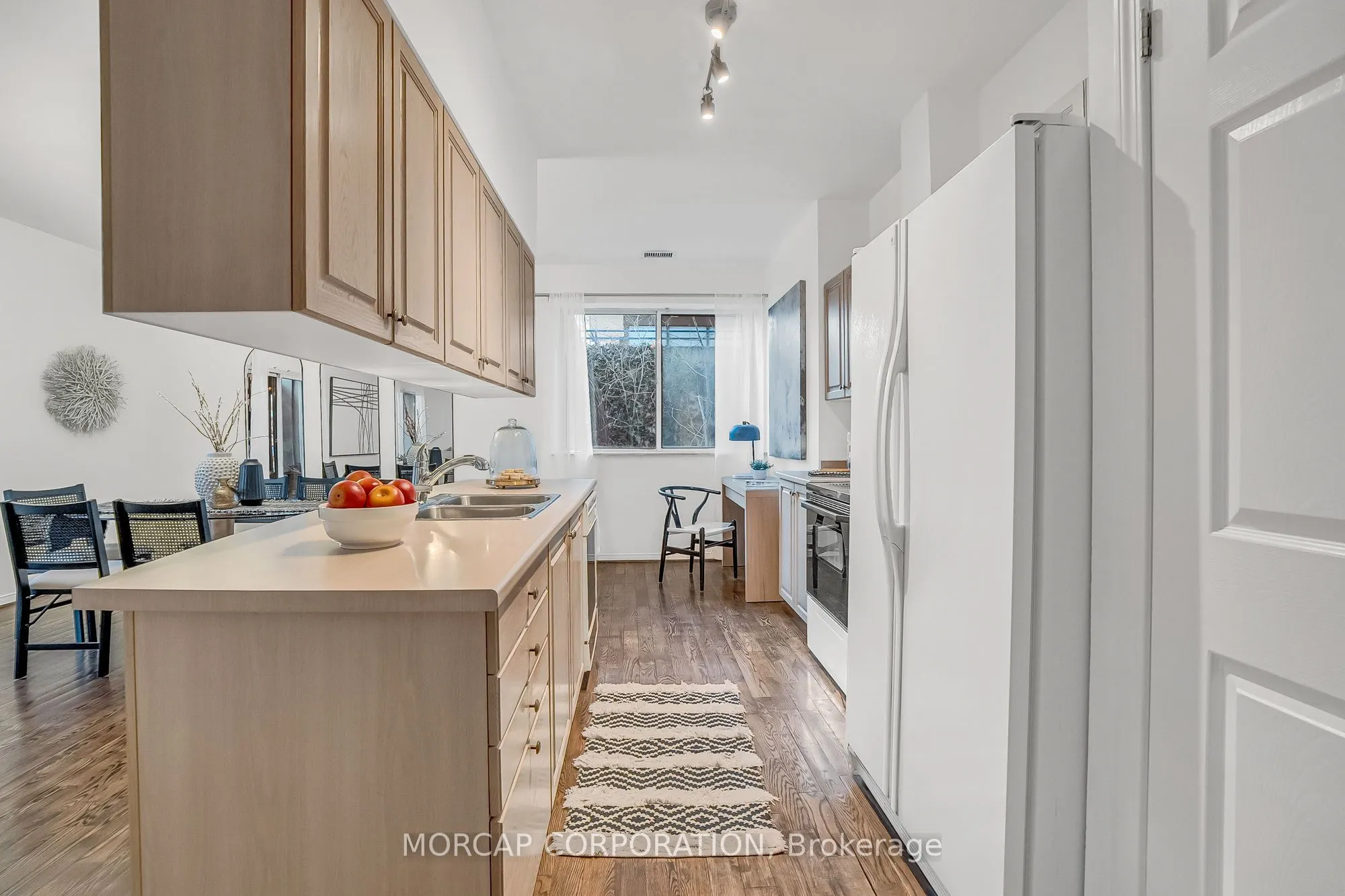 600 Eglinton Avenue E, #109
