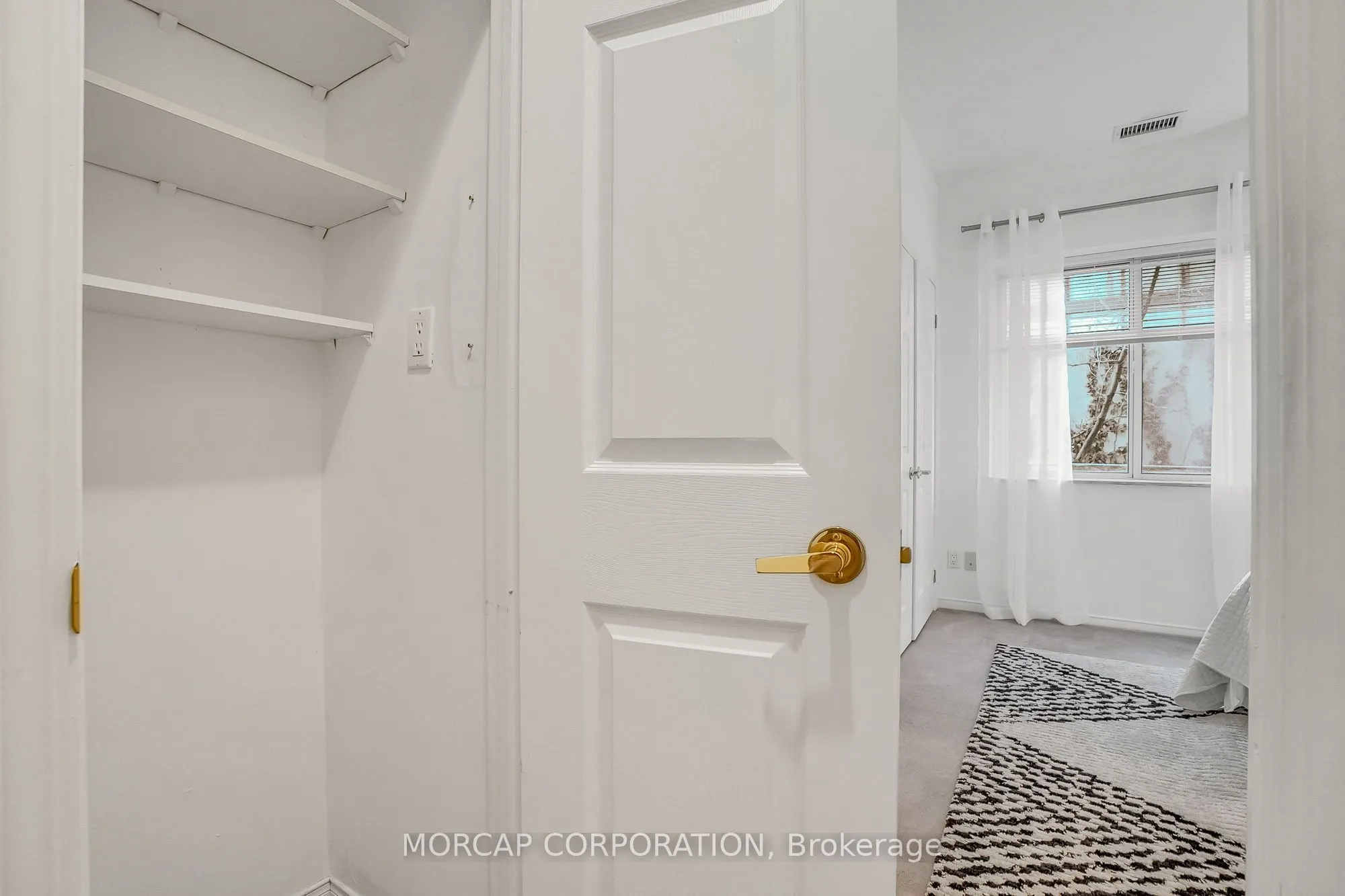 600 Eglinton Avenue E, #109
