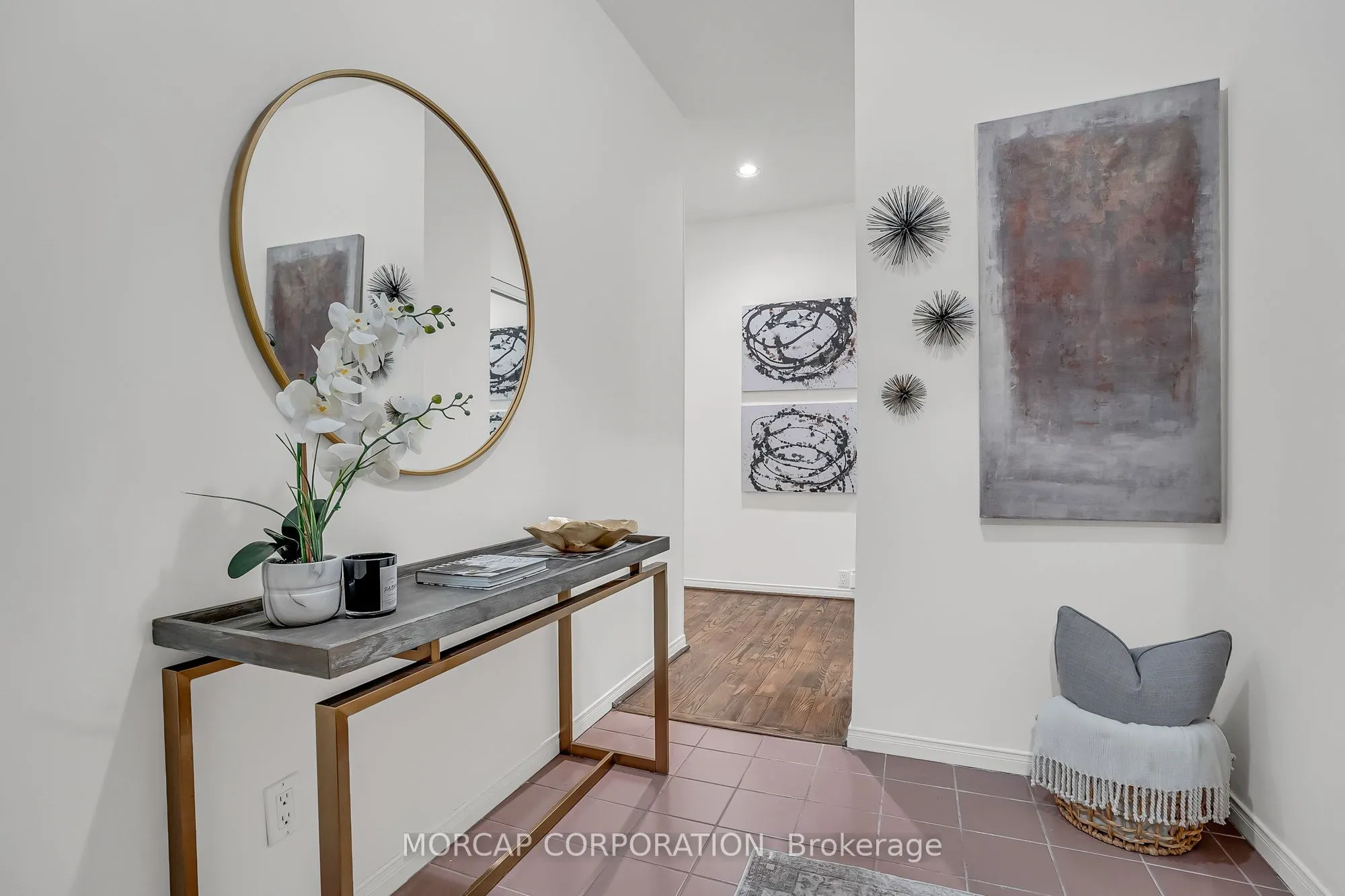 600 Eglinton Avenue E, #109