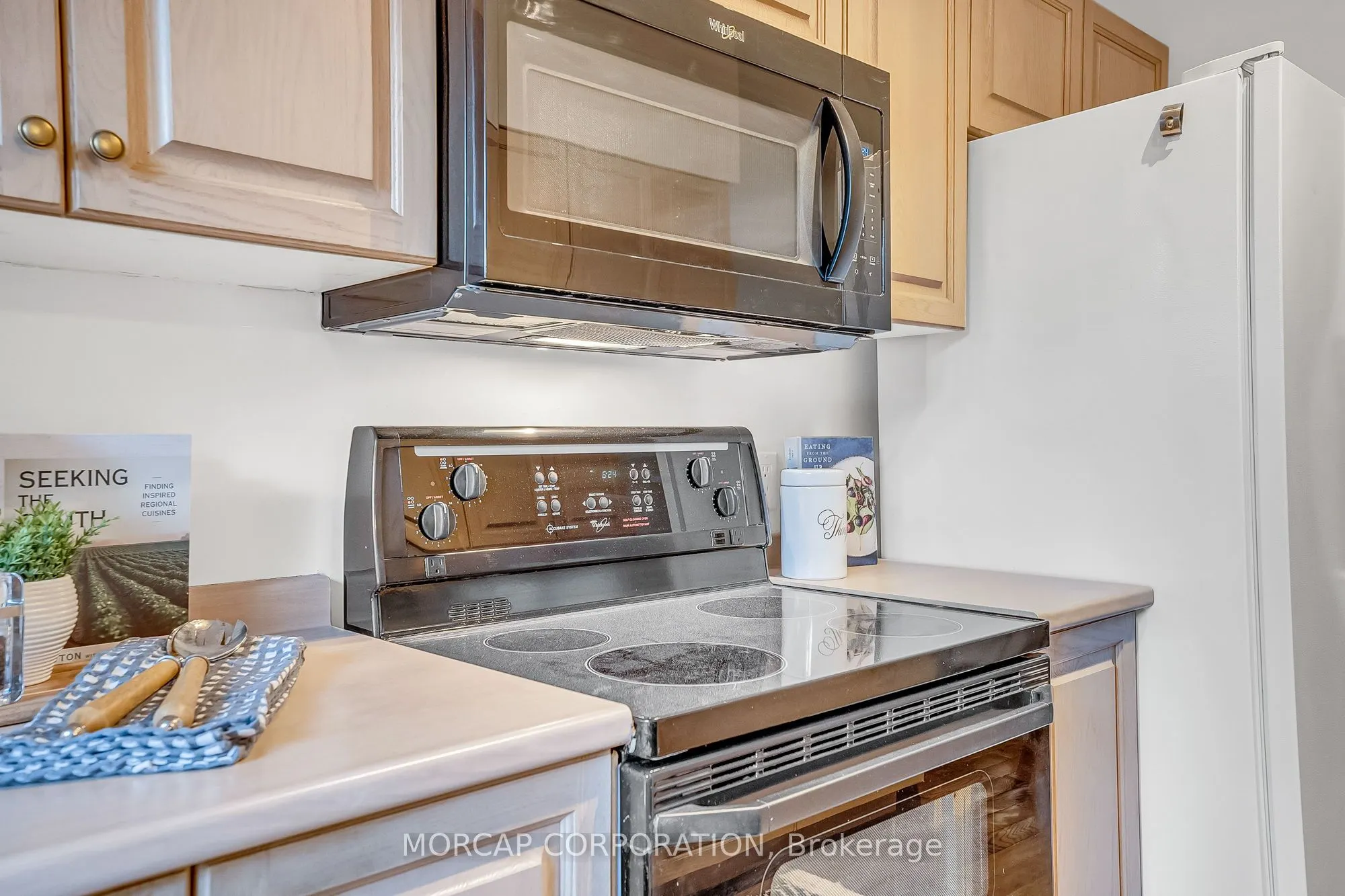 600 Eglinton Avenue E, #109