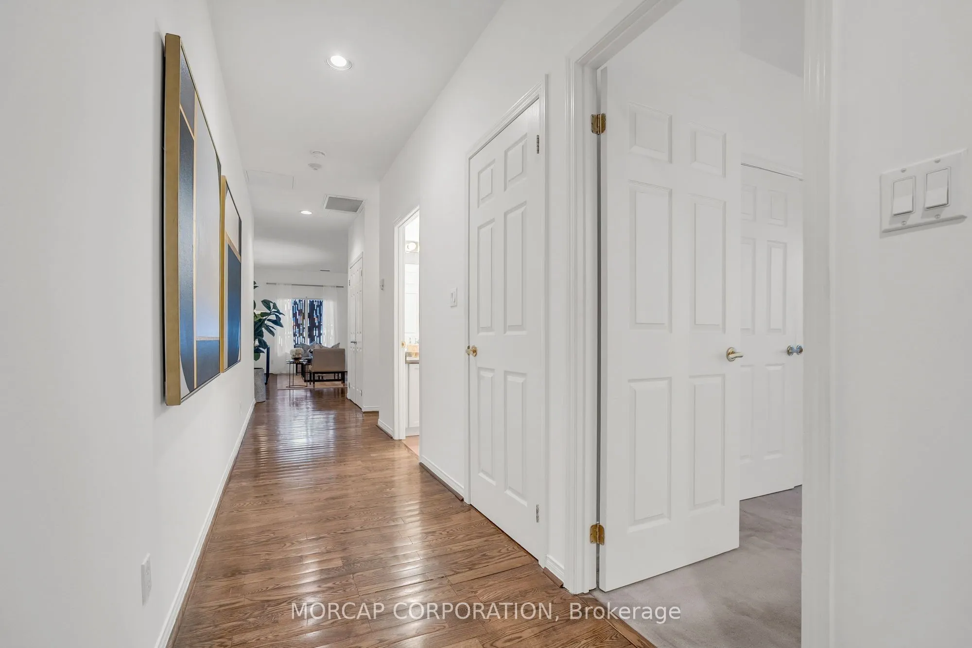 600 Eglinton Avenue E, #109
