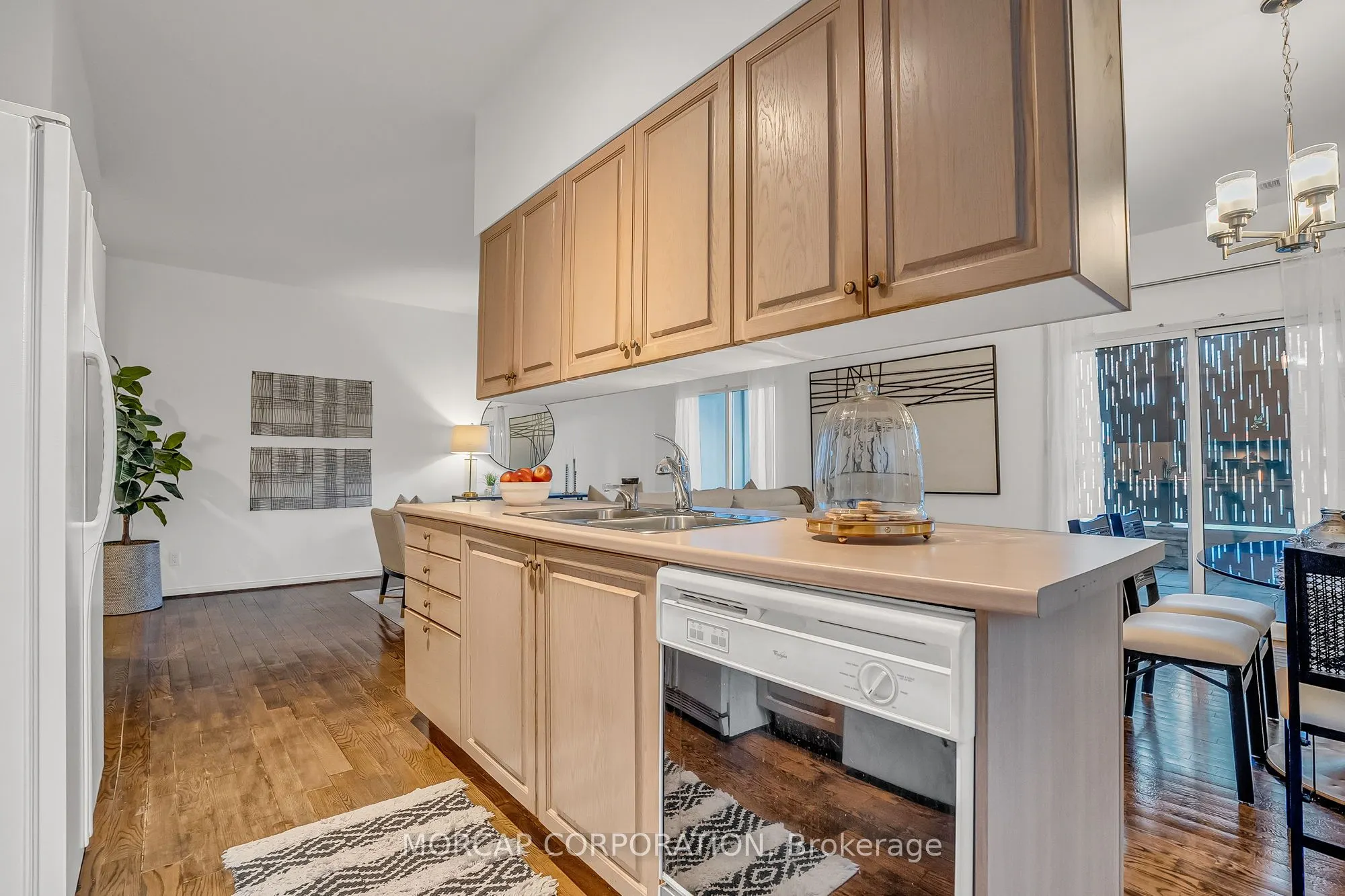 600 Eglinton Avenue E, #109