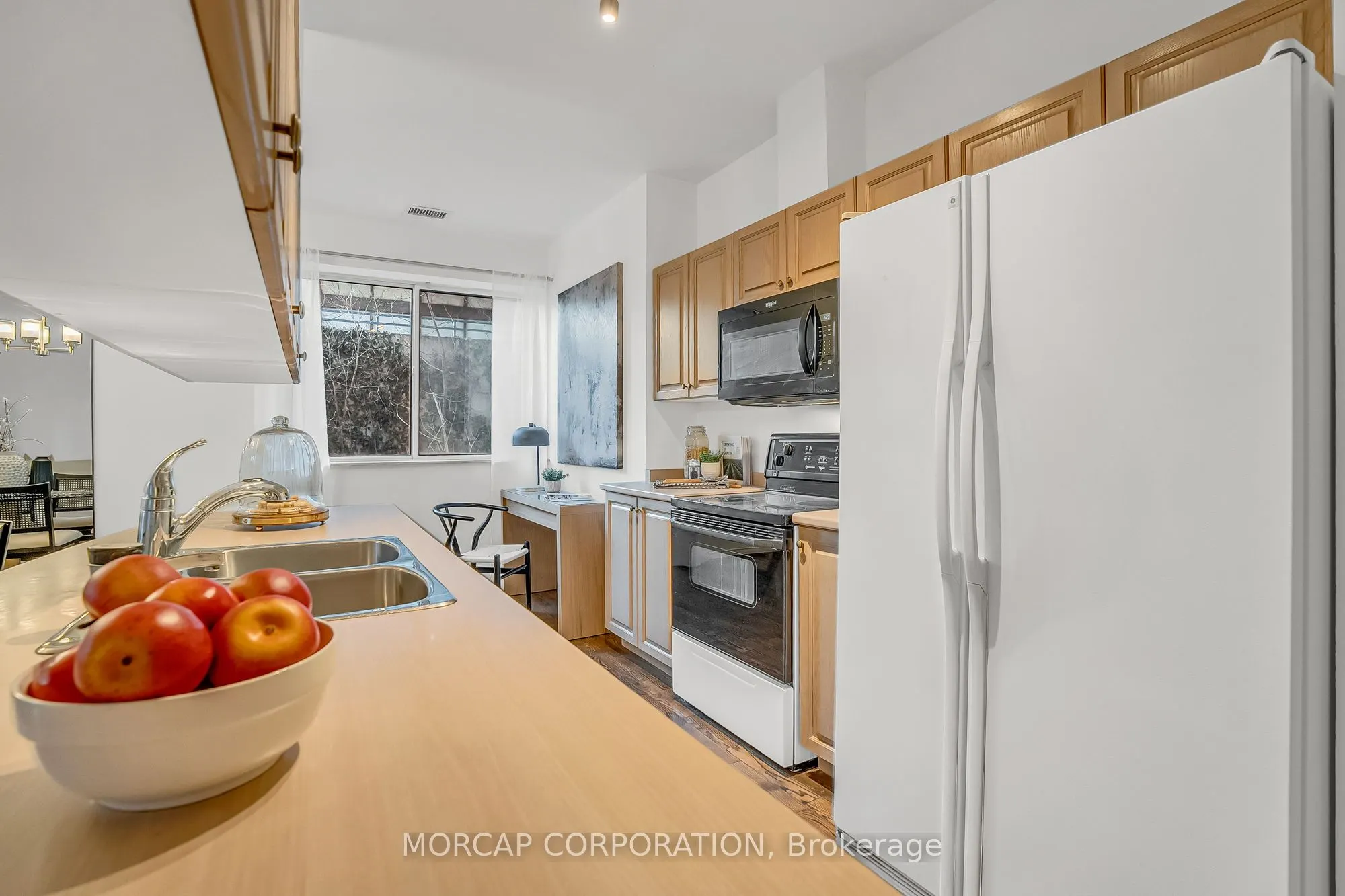 600 Eglinton Avenue E, #109
