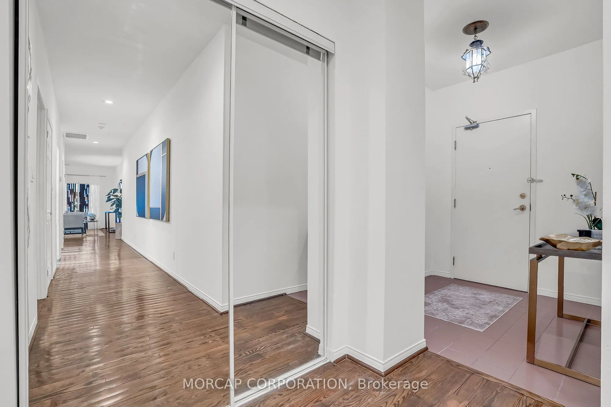 600 Eglinton Avenue E, #109