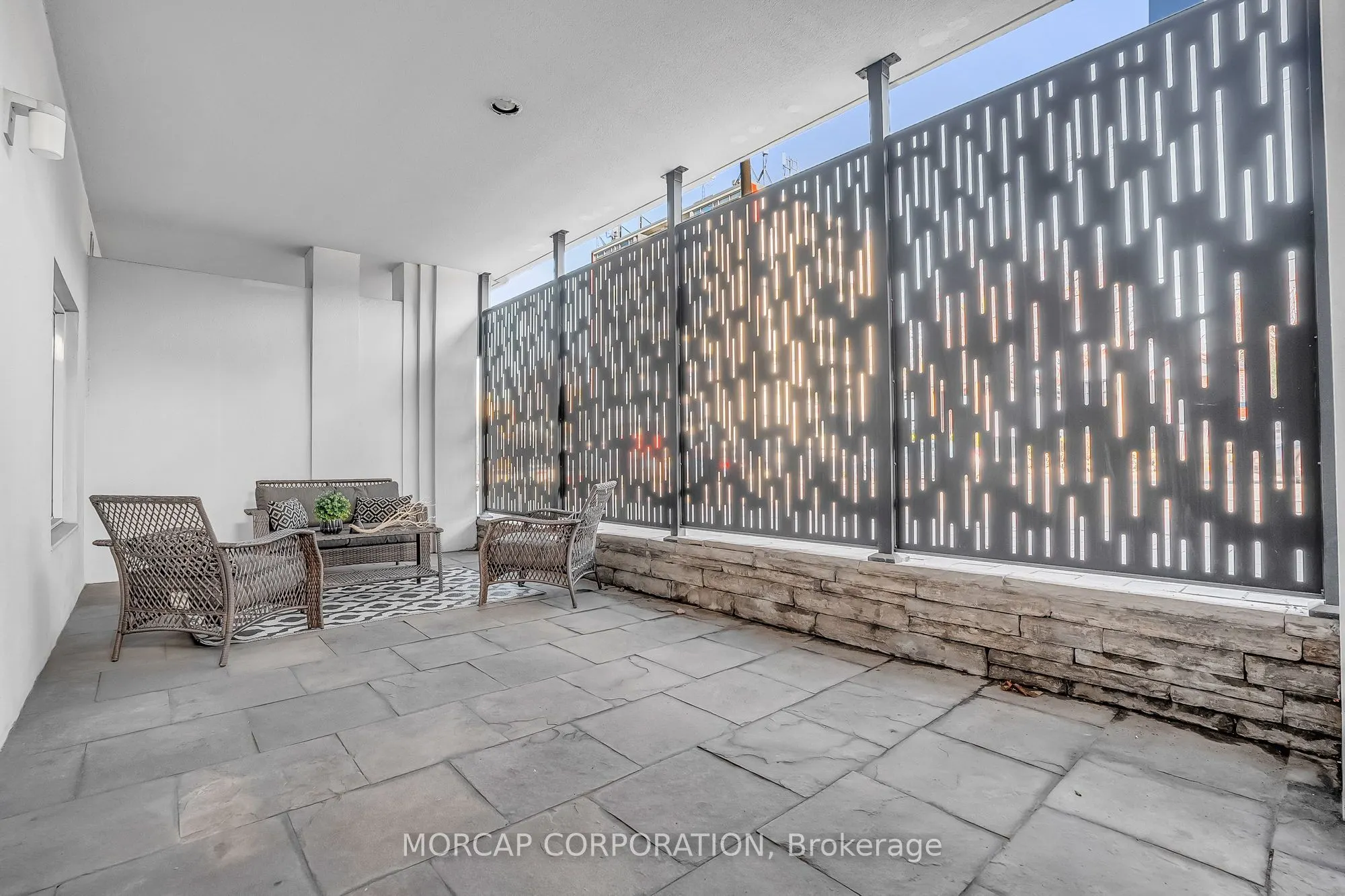 600 Eglinton Avenue E, #109