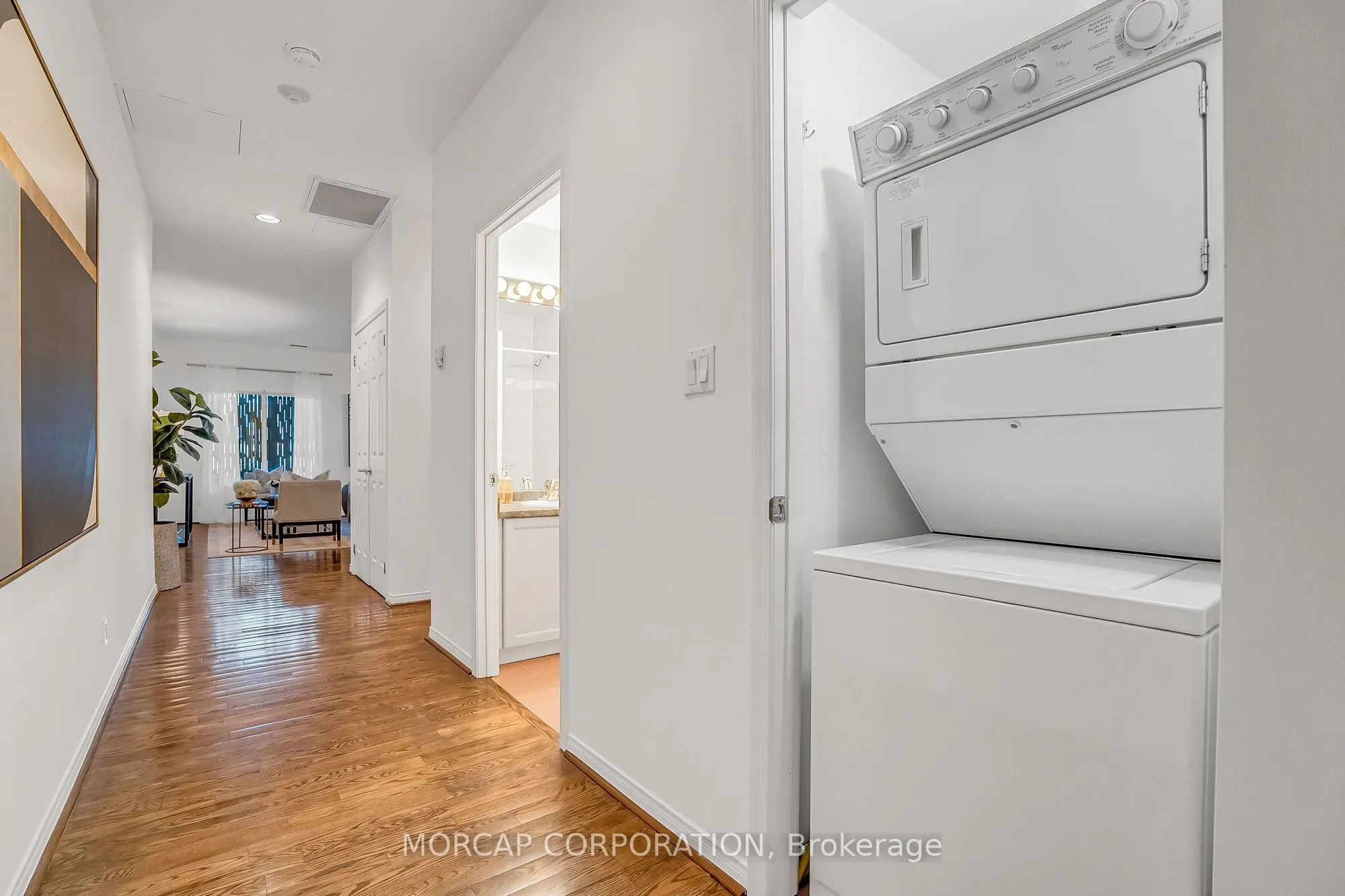 600 Eglinton Avenue E, #109