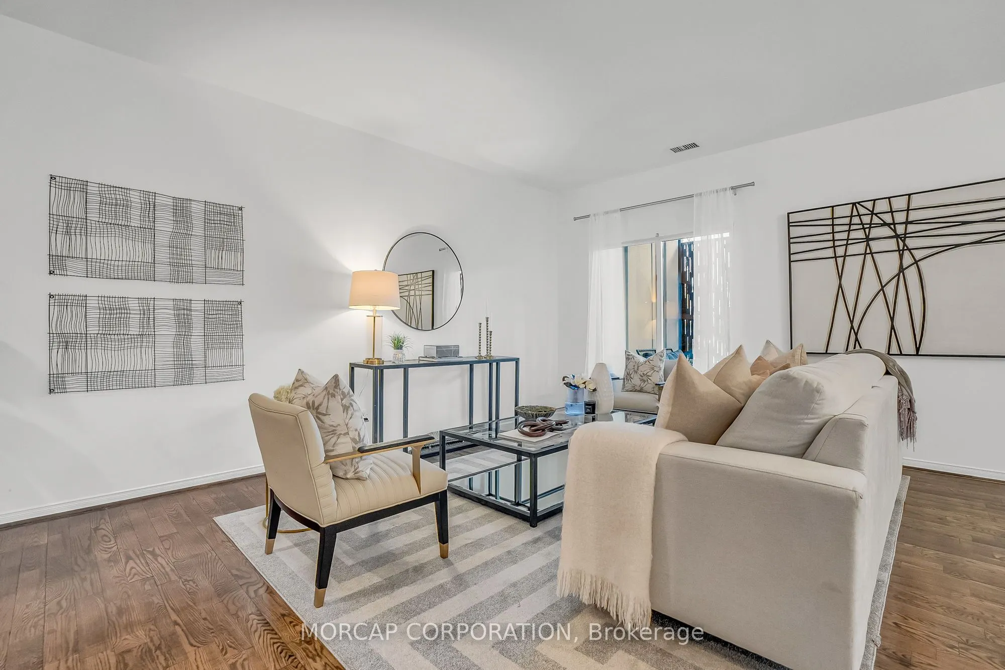600 Eglinton Avenue E, #109