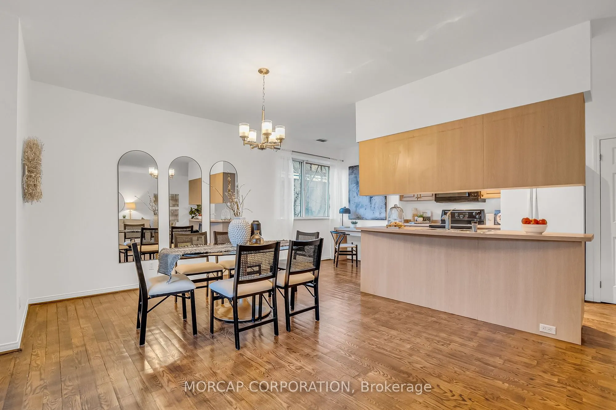 600 Eglinton Avenue E, #109