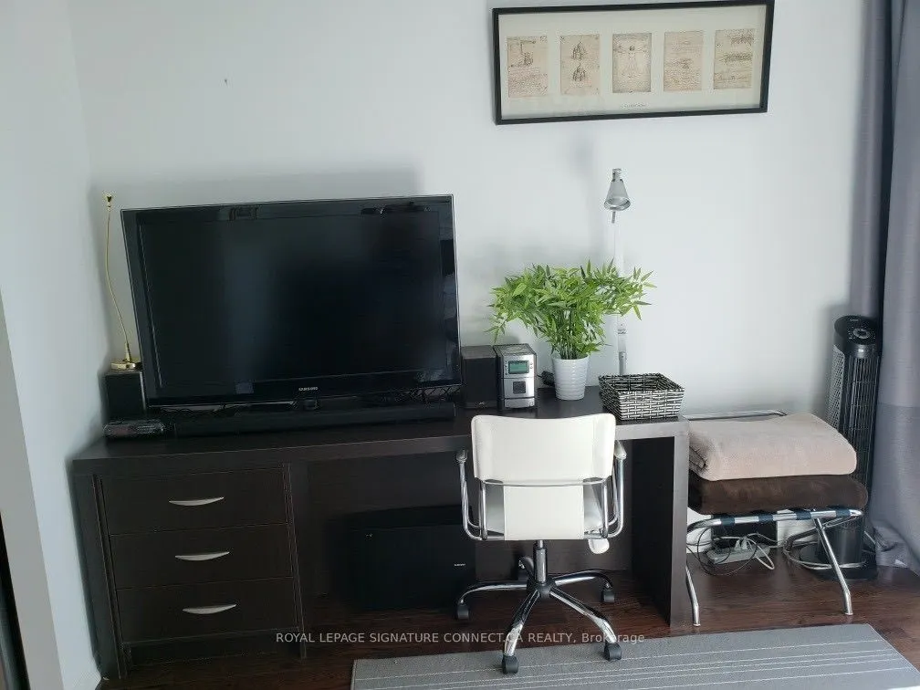 215 Fort York Boulevard, #2706