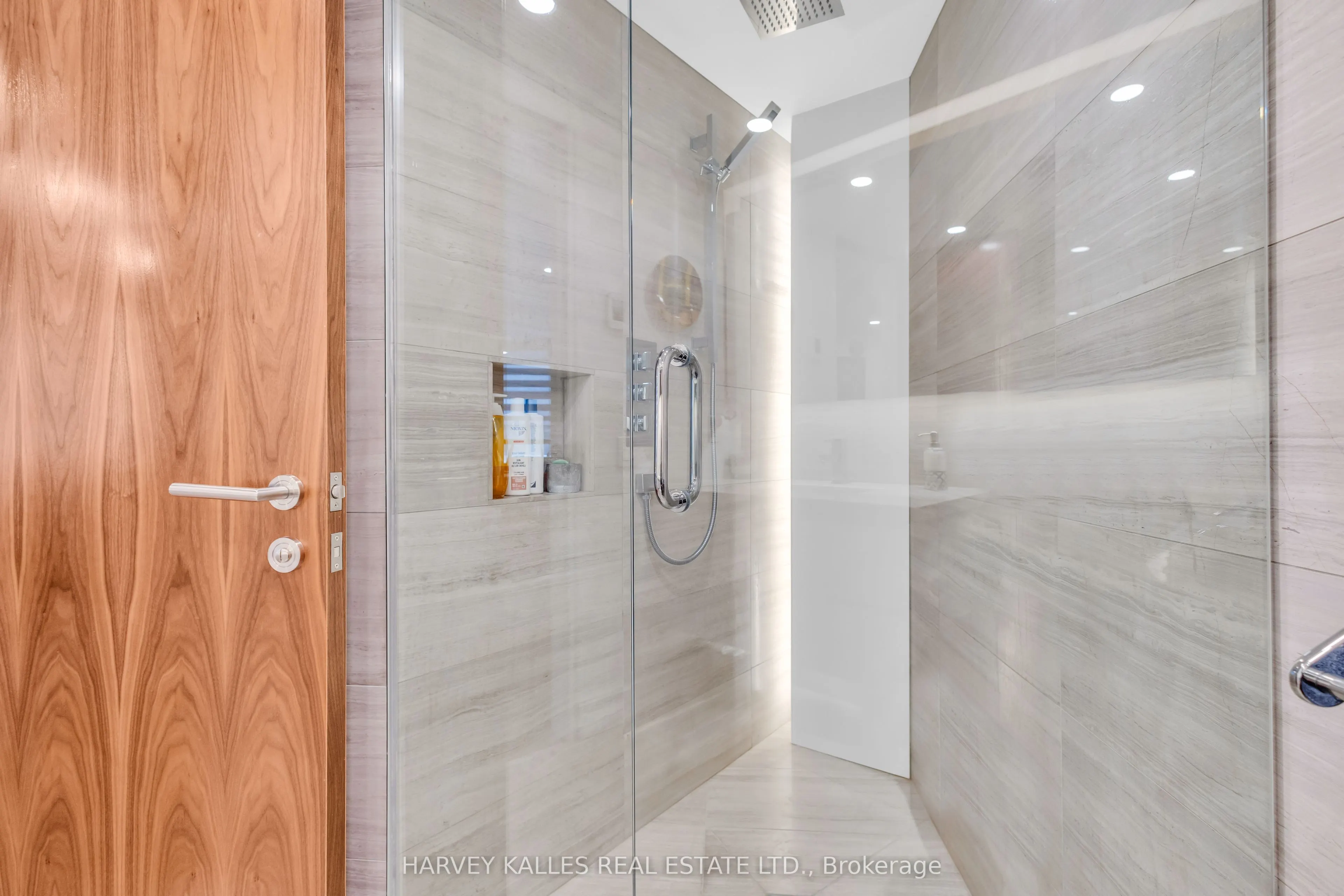 1331 Bay Street, #402