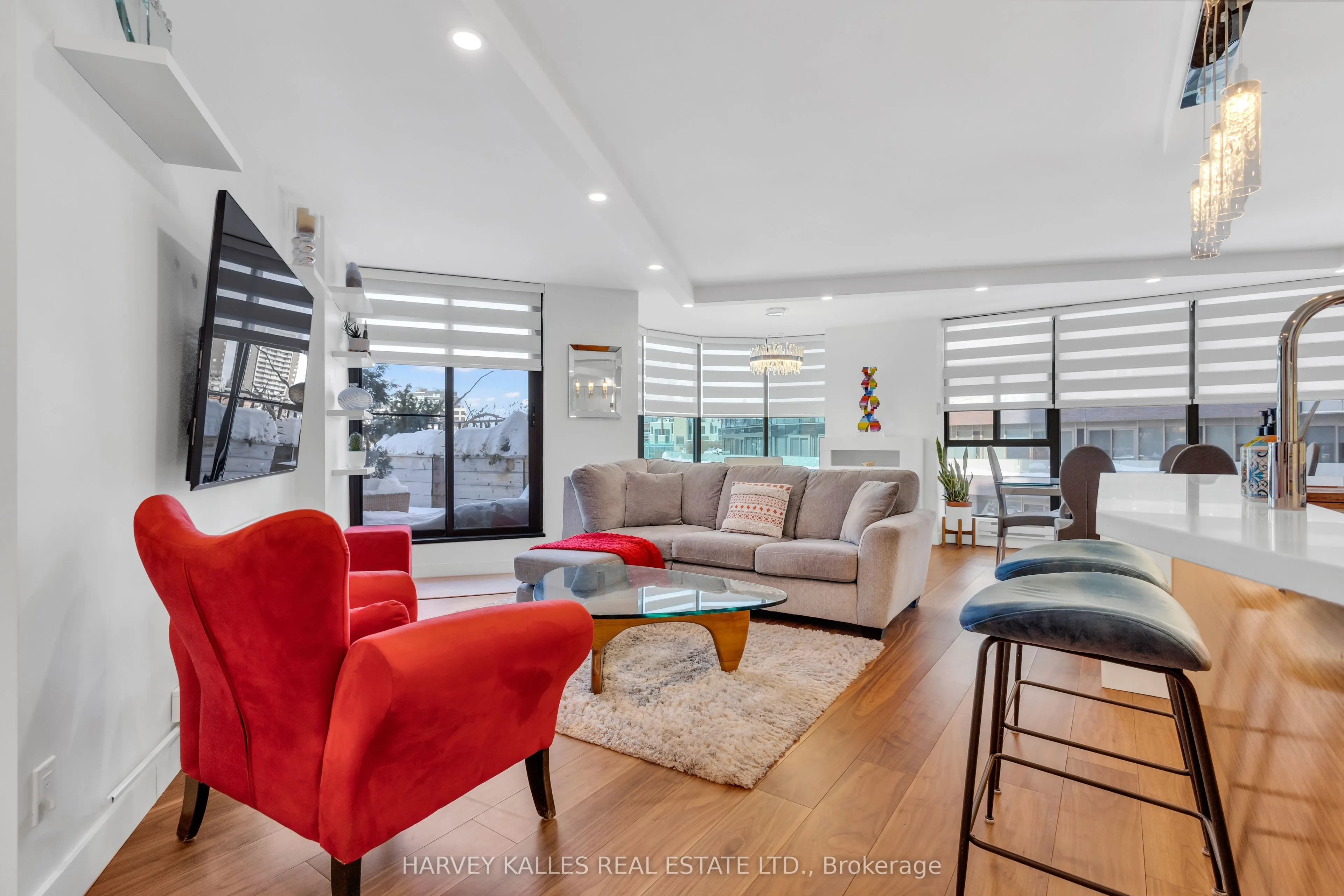 1331 Bay Street, #402