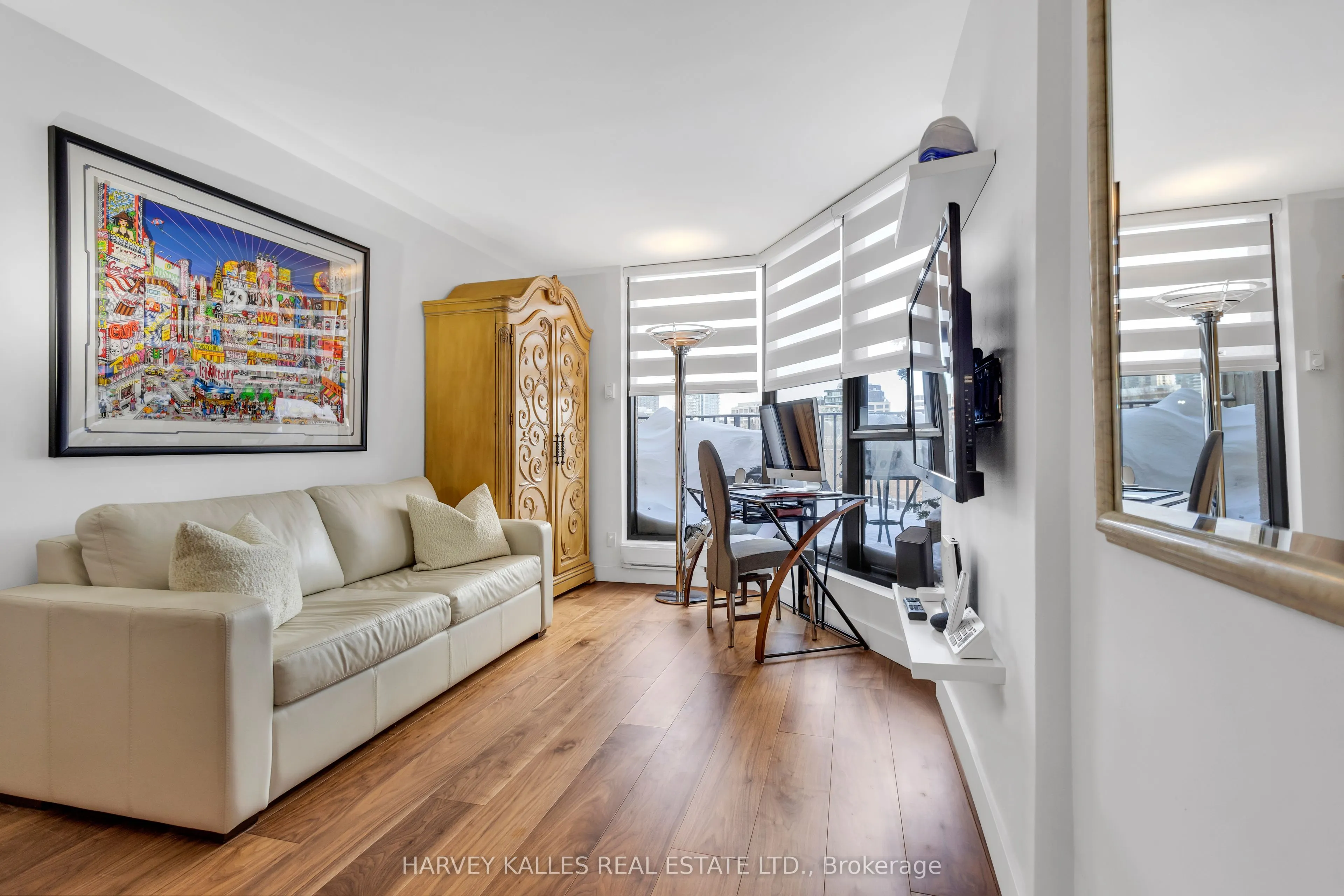 1331 Bay Street, #402