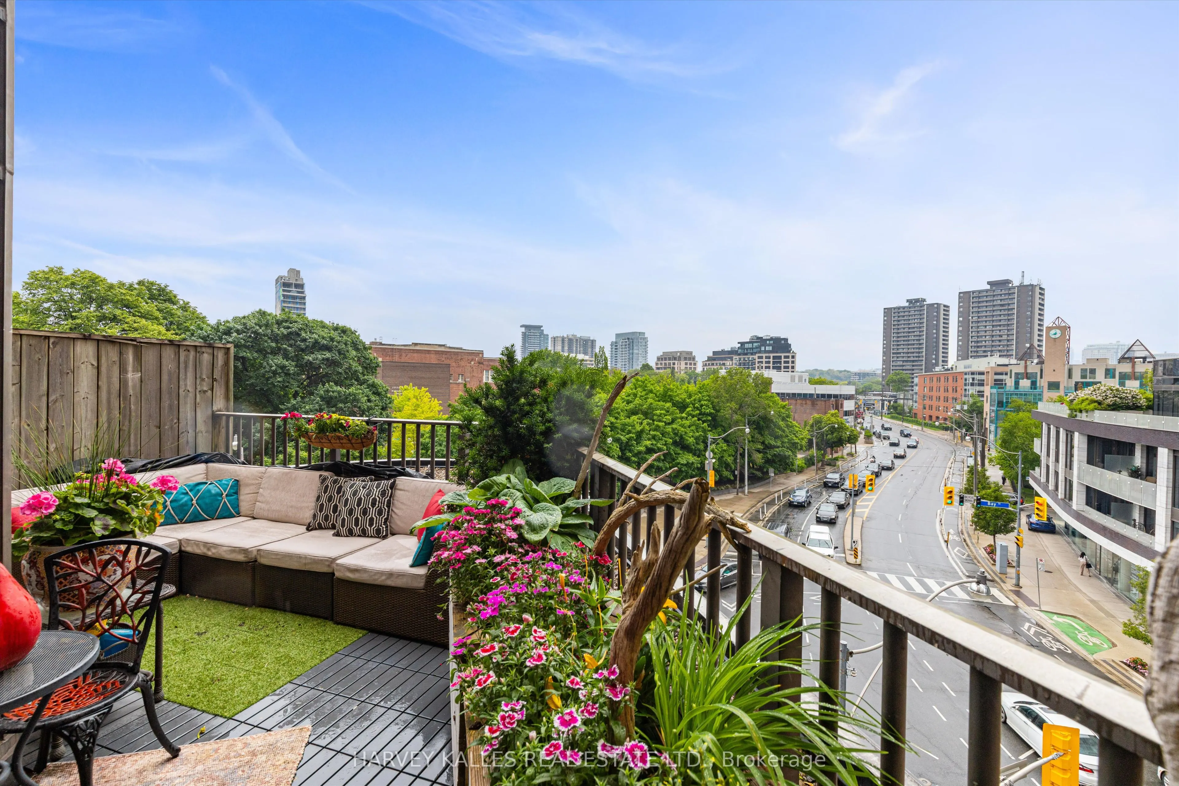 1331 Bay Street, #402