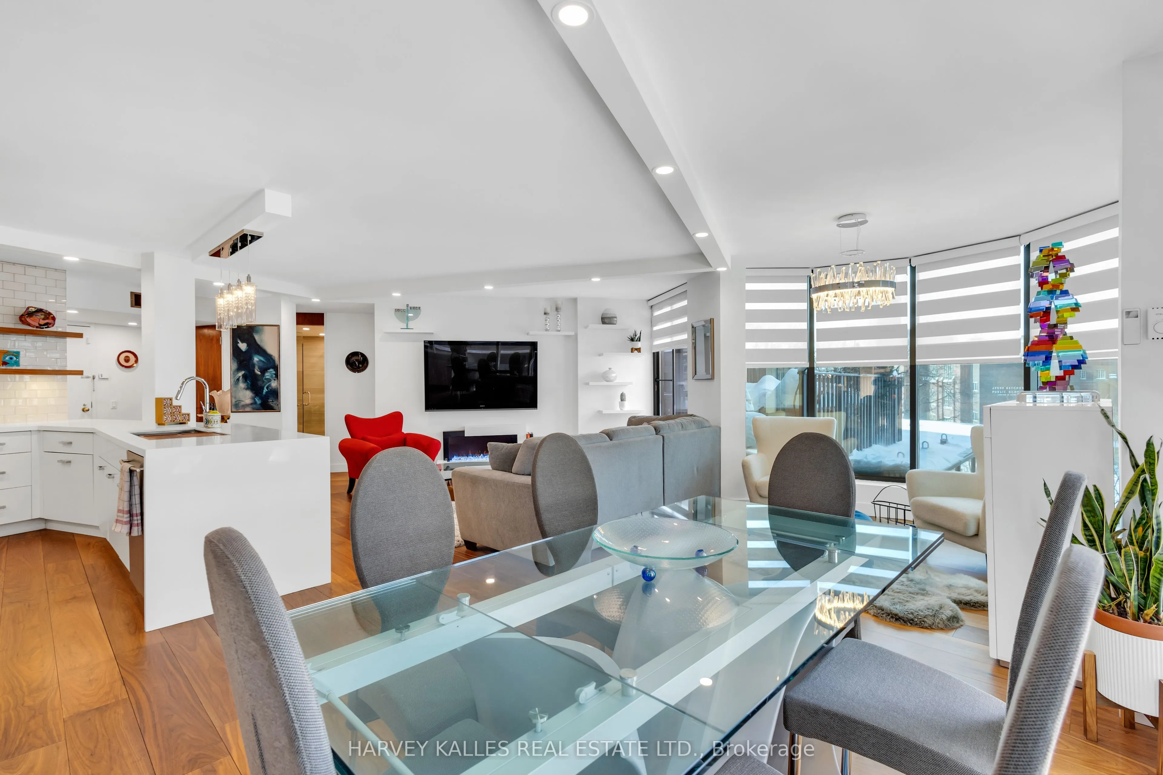 1331 Bay Street, #402