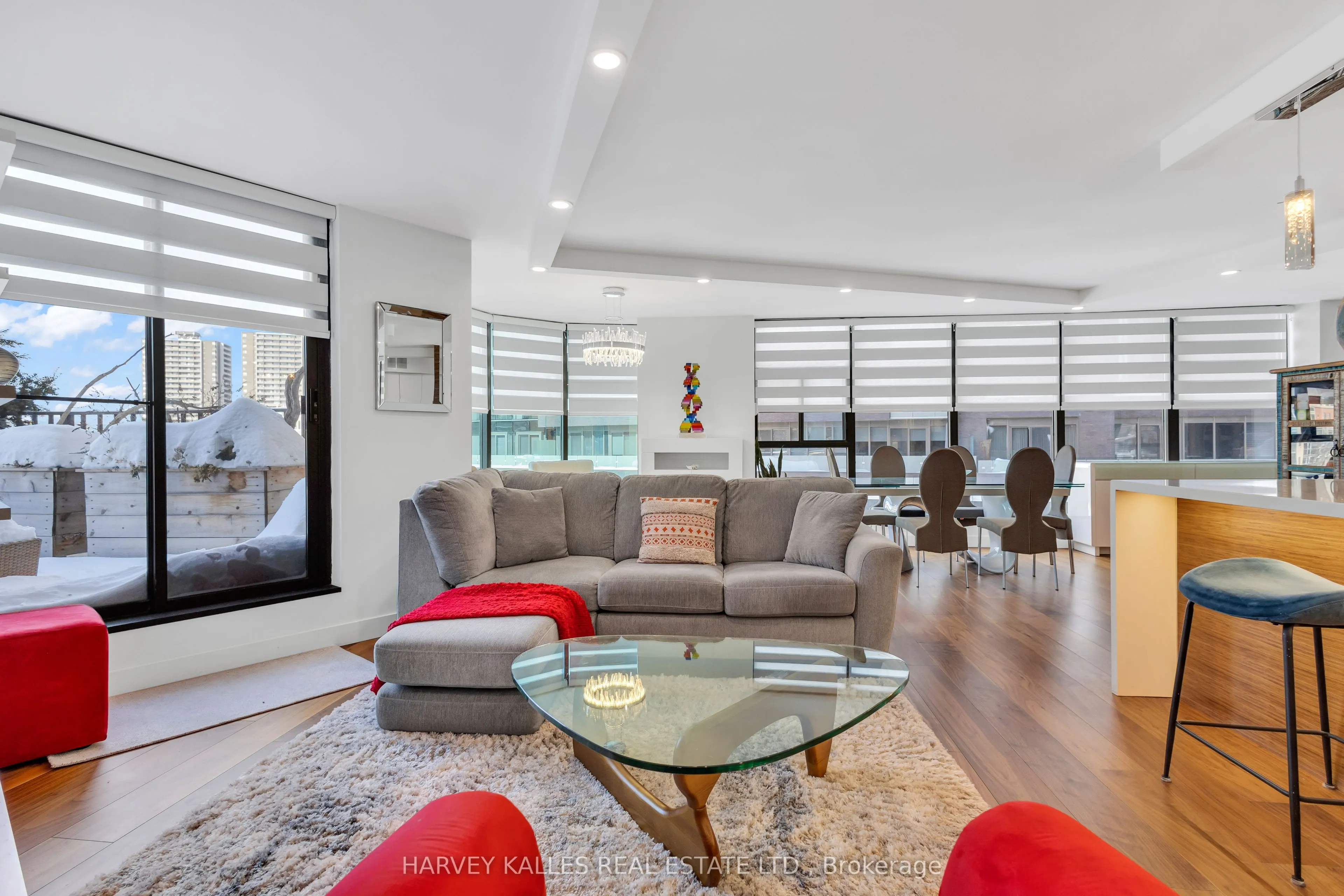 1331 Bay Street, #402