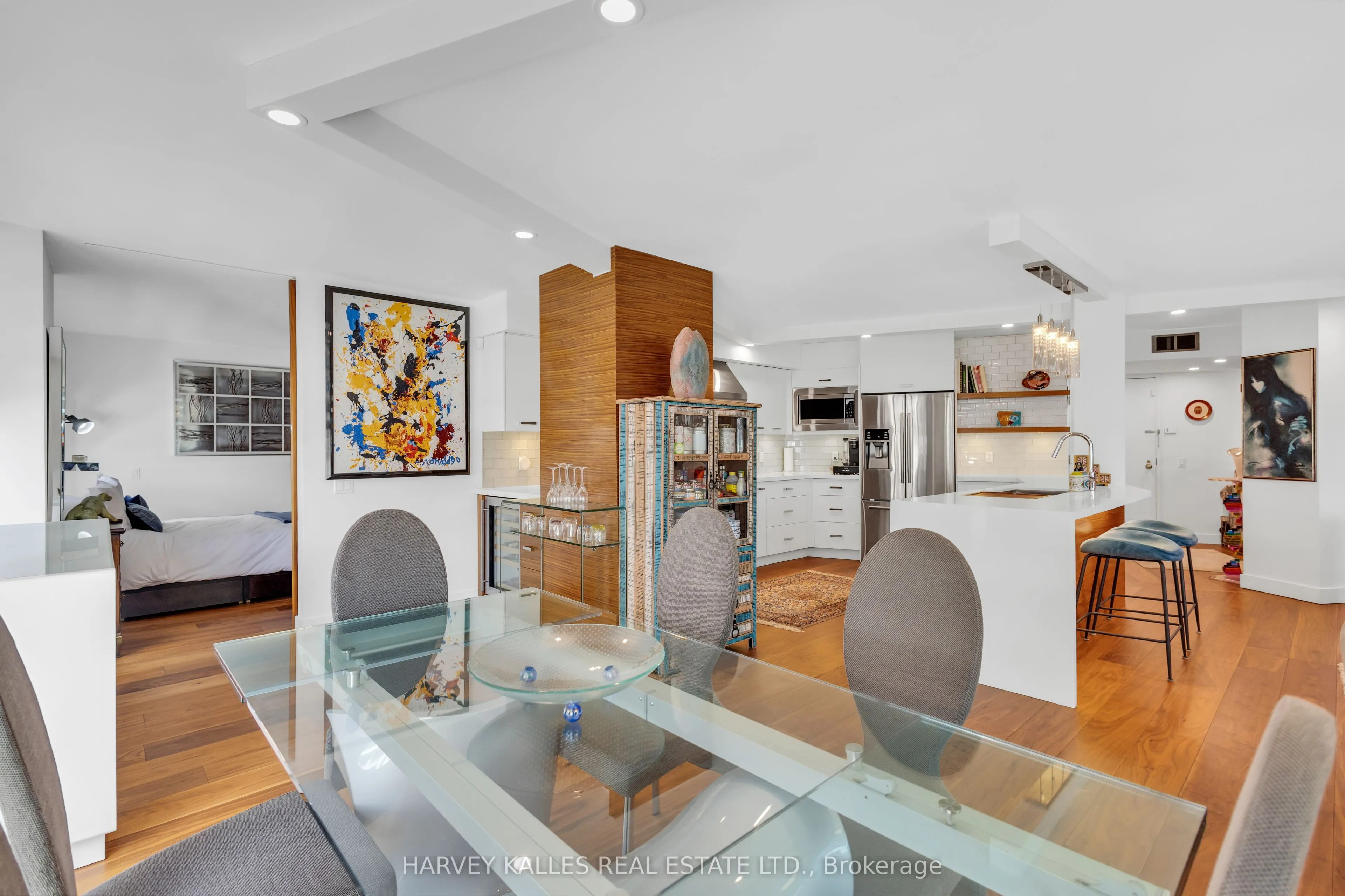 1331 Bay Street, #402