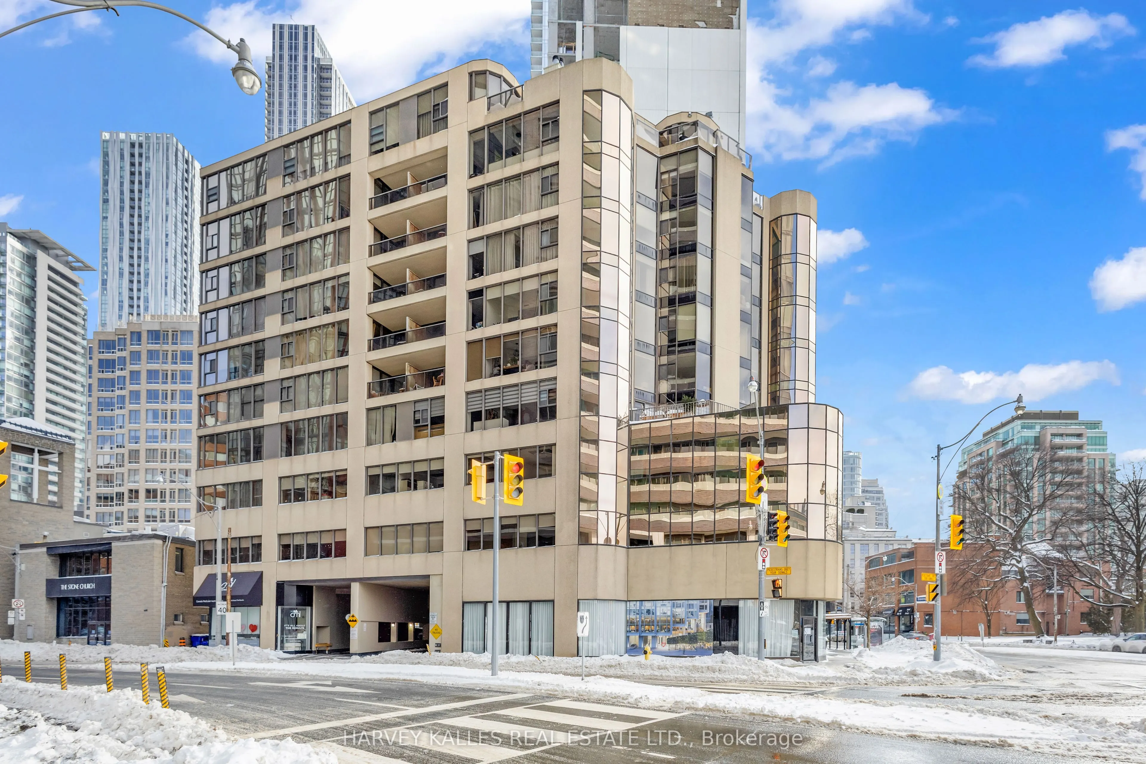 1331 Bay Street, #402