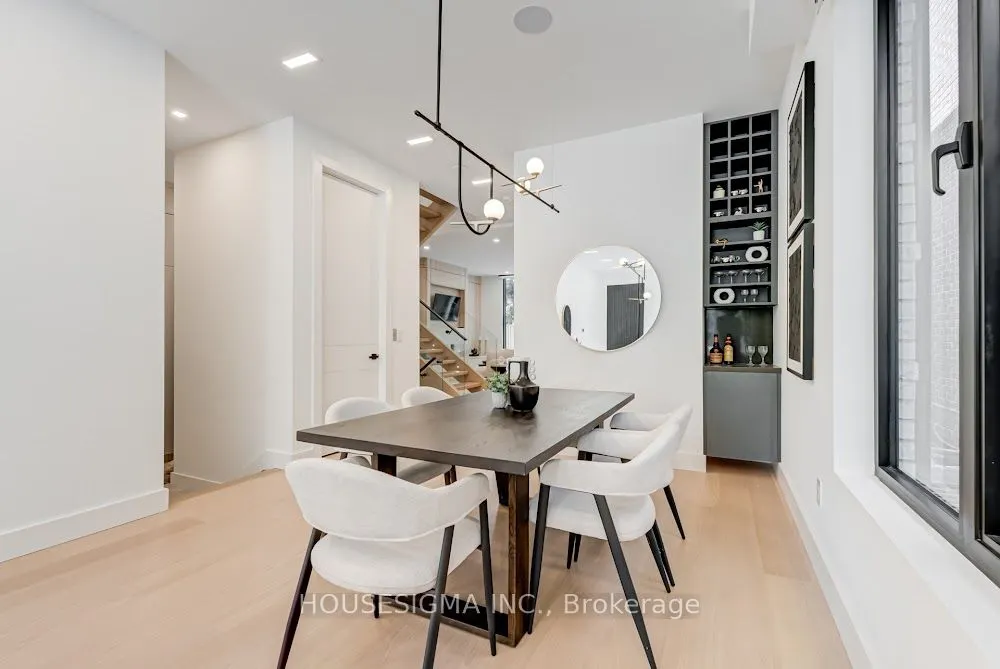 188 Duplex Avenue