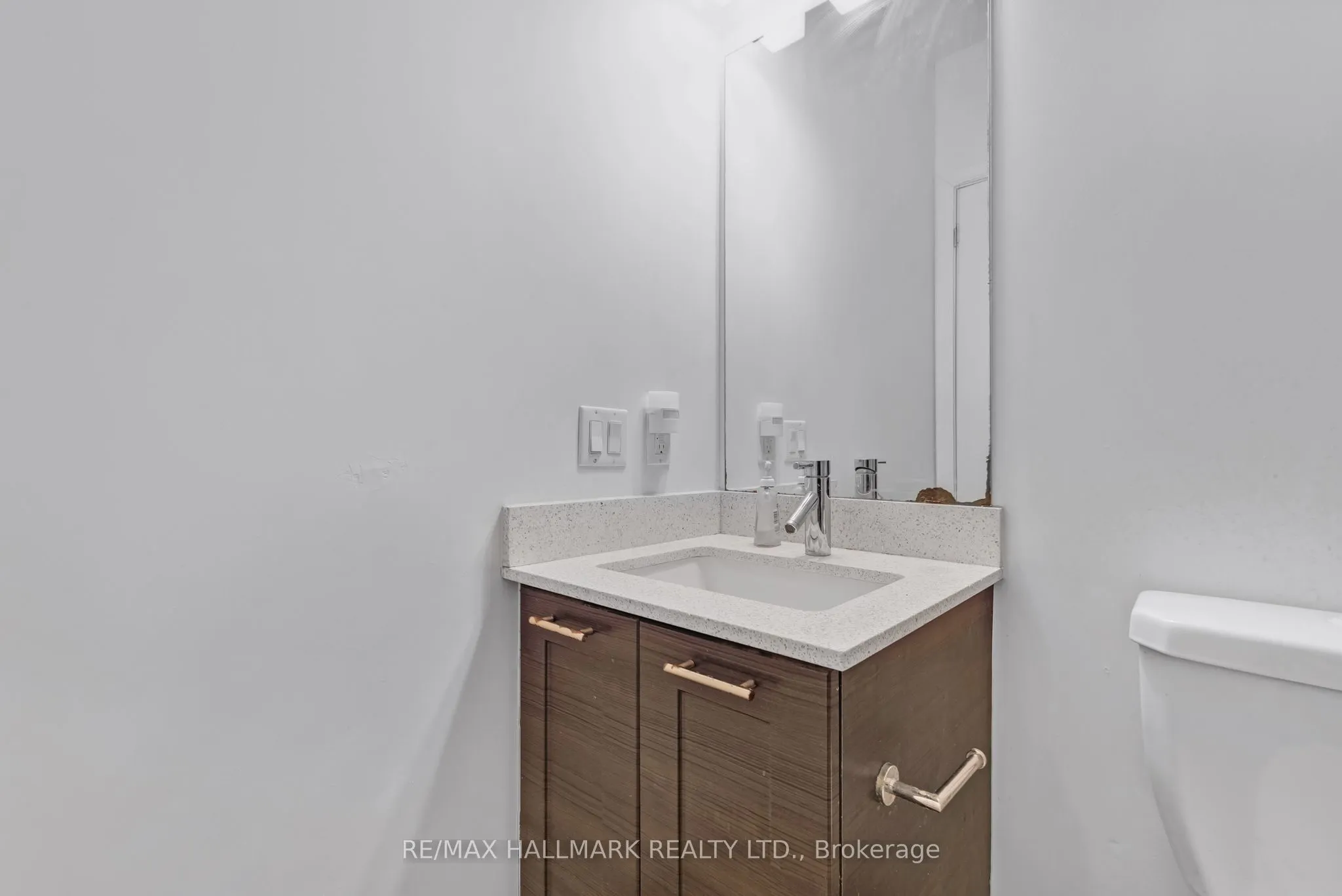 169 Fort York Boulevard #913