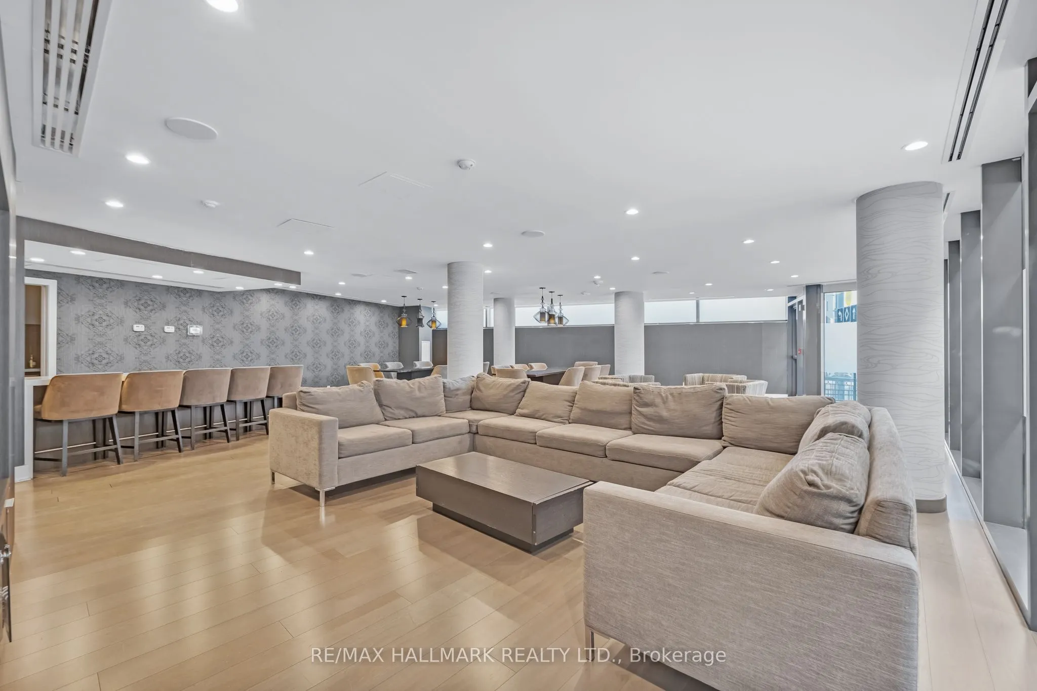 169 Fort York Boulevard #913