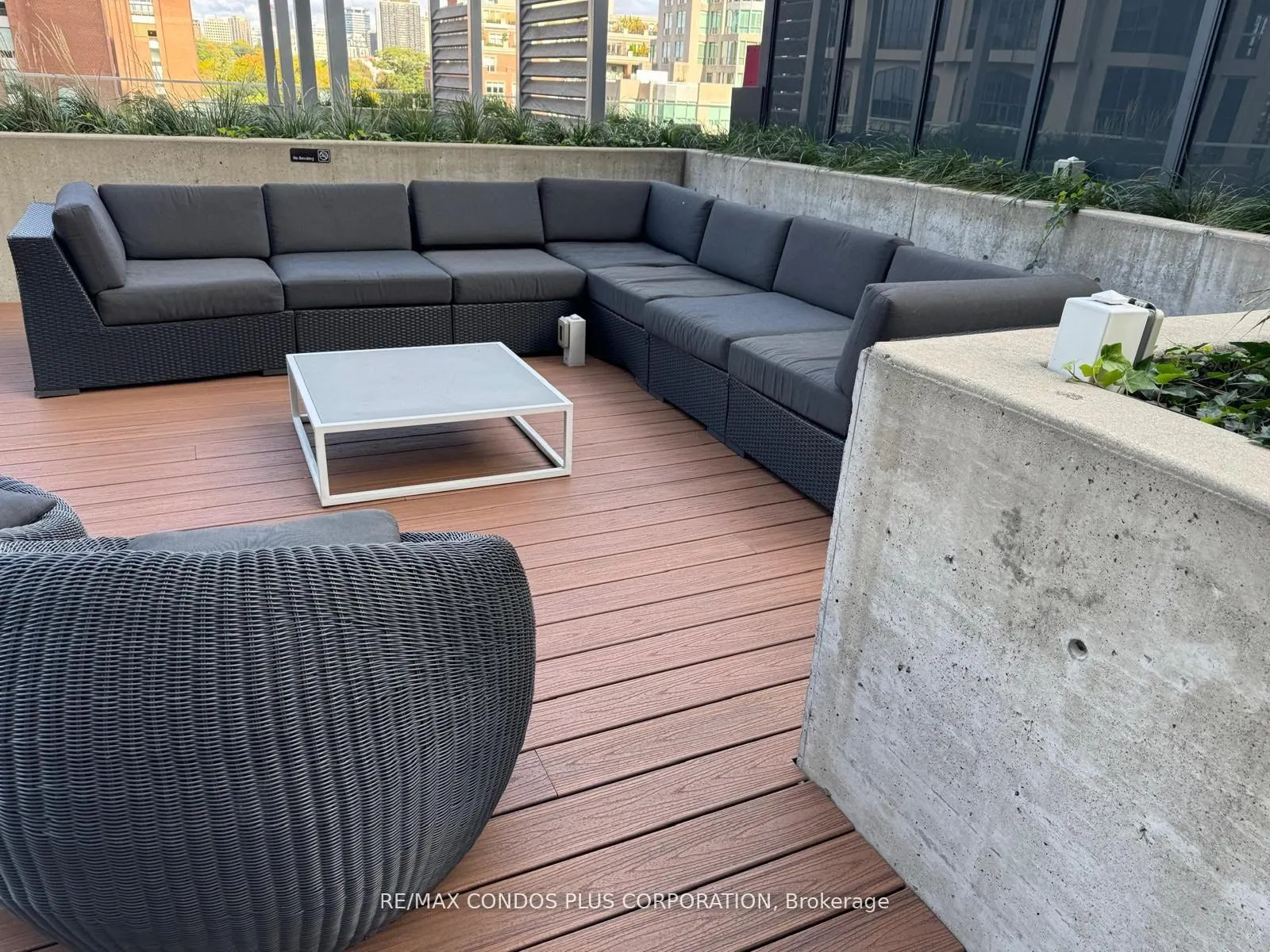 32 Davenport Road #306