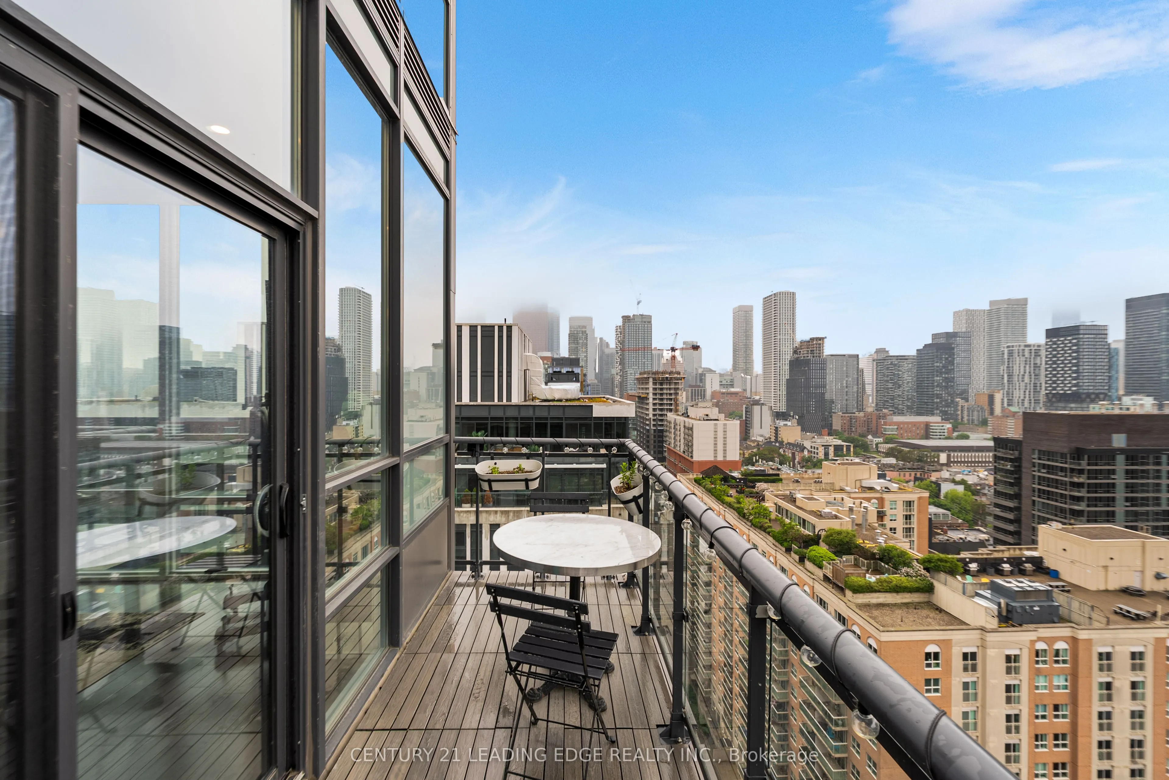460 Adelaide Street E #Ph203