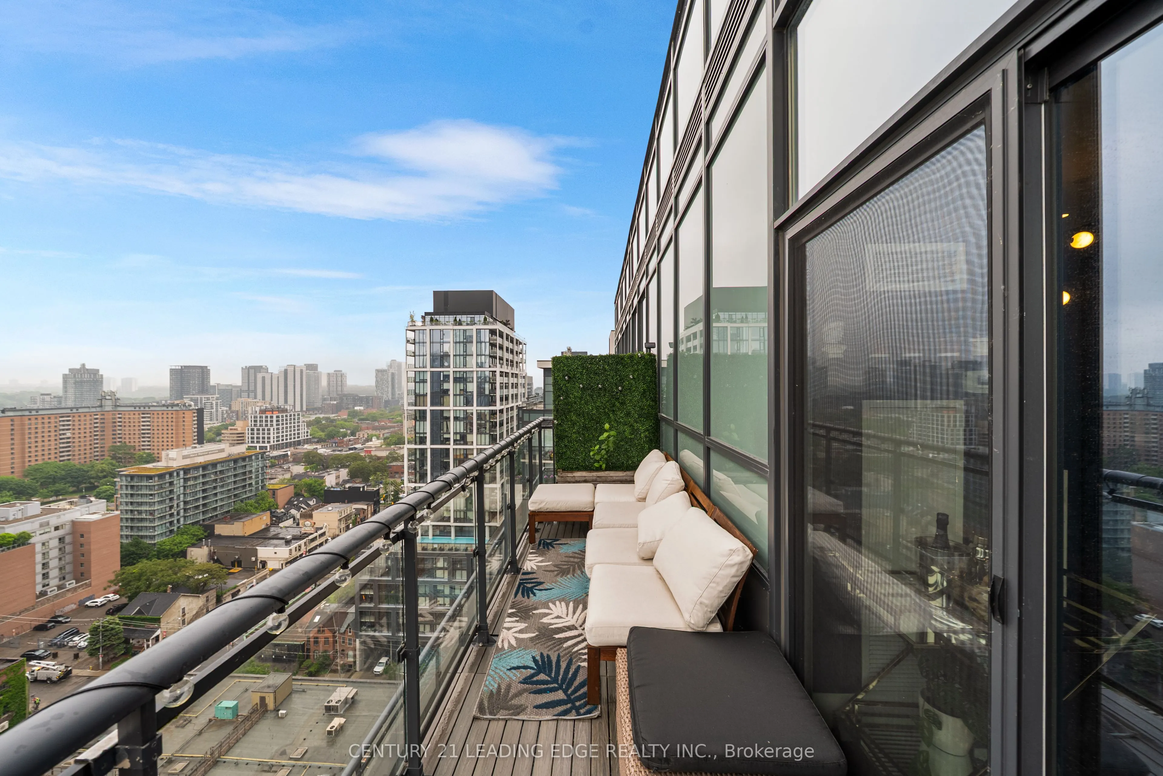 460 Adelaide Street E #Ph203