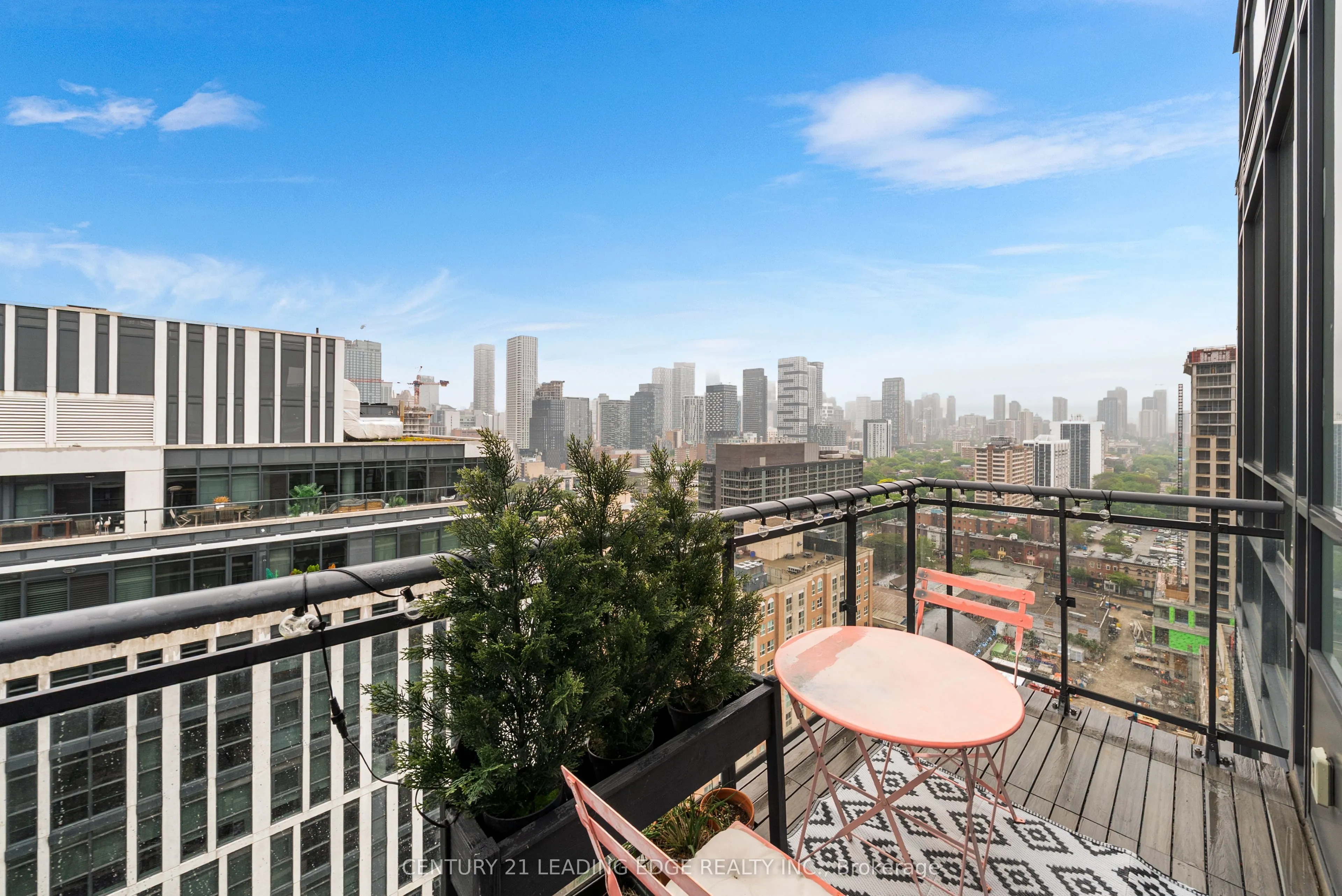 460 Adelaide Street E #Ph203