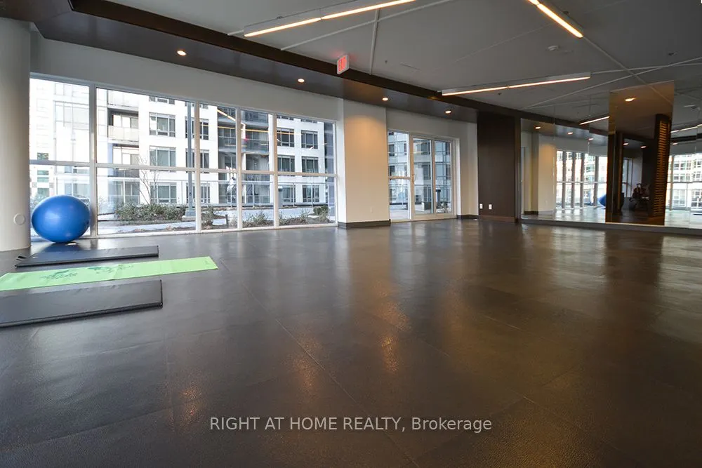 352 Front Street W, #1110