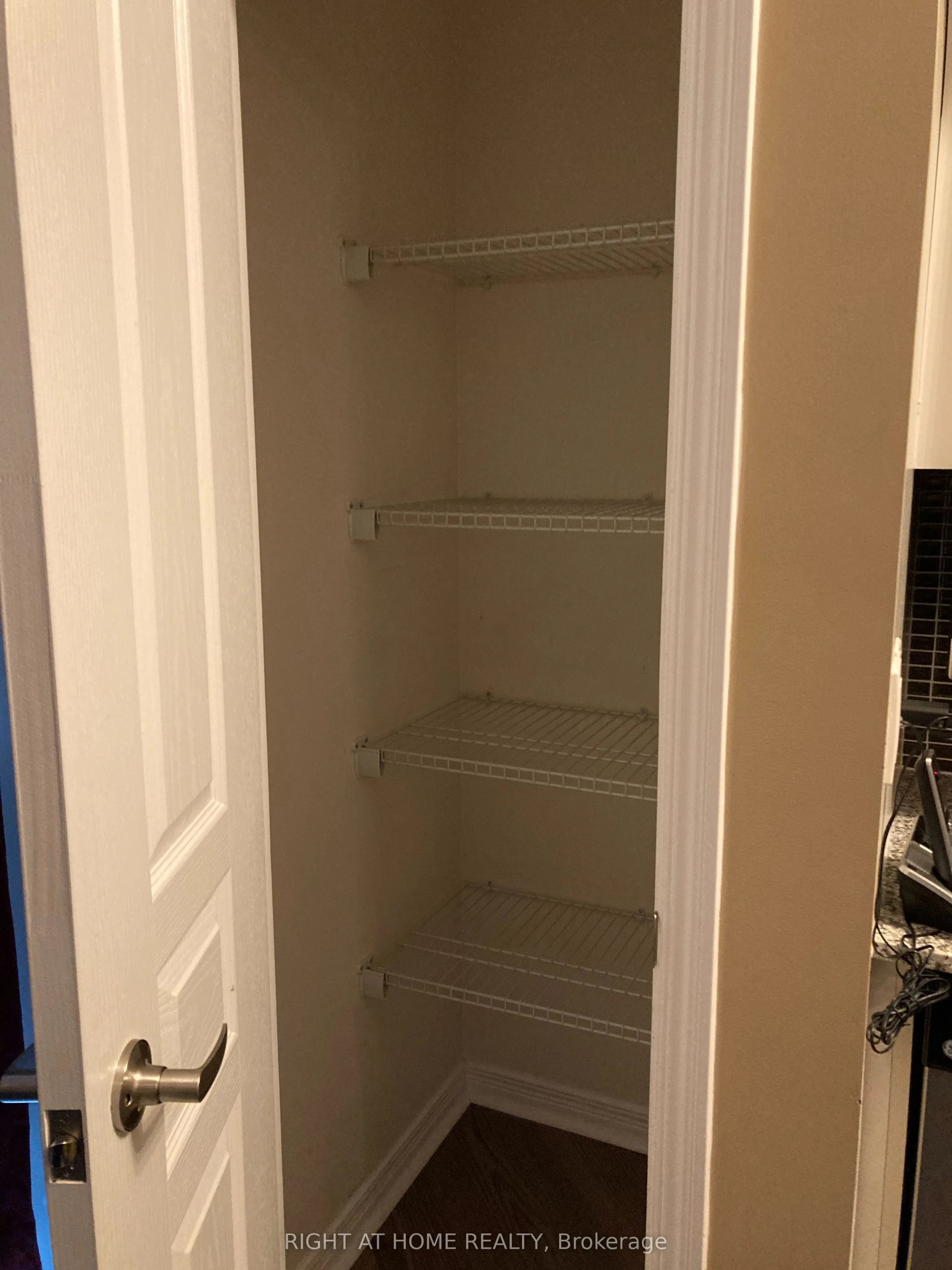 352 Front Street W, #1110