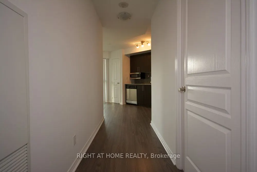 352 Front Street W, #1110