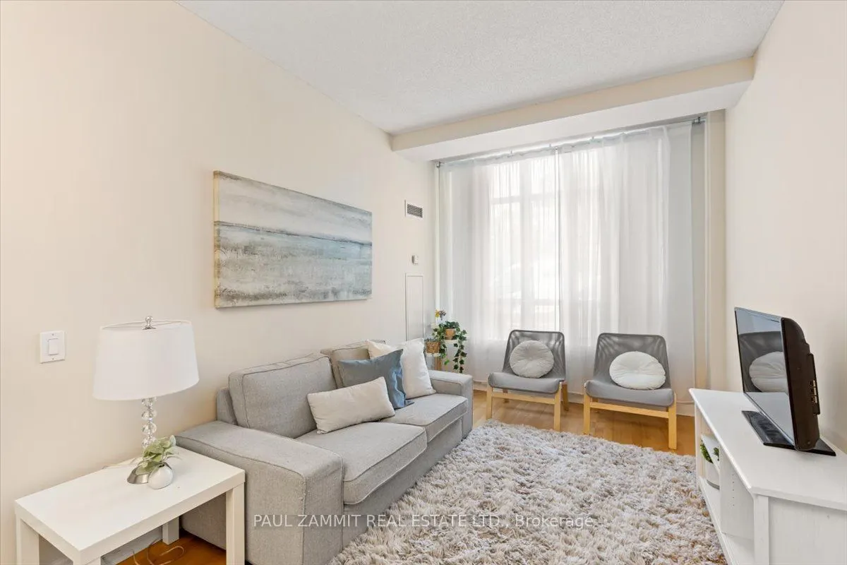 1 Clairtrell Road, #101