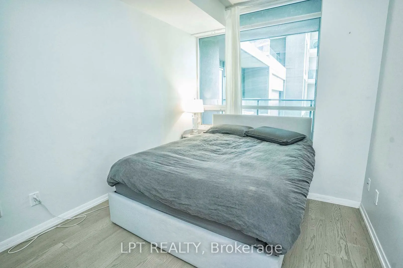 215 Fort York Boulevard, #217