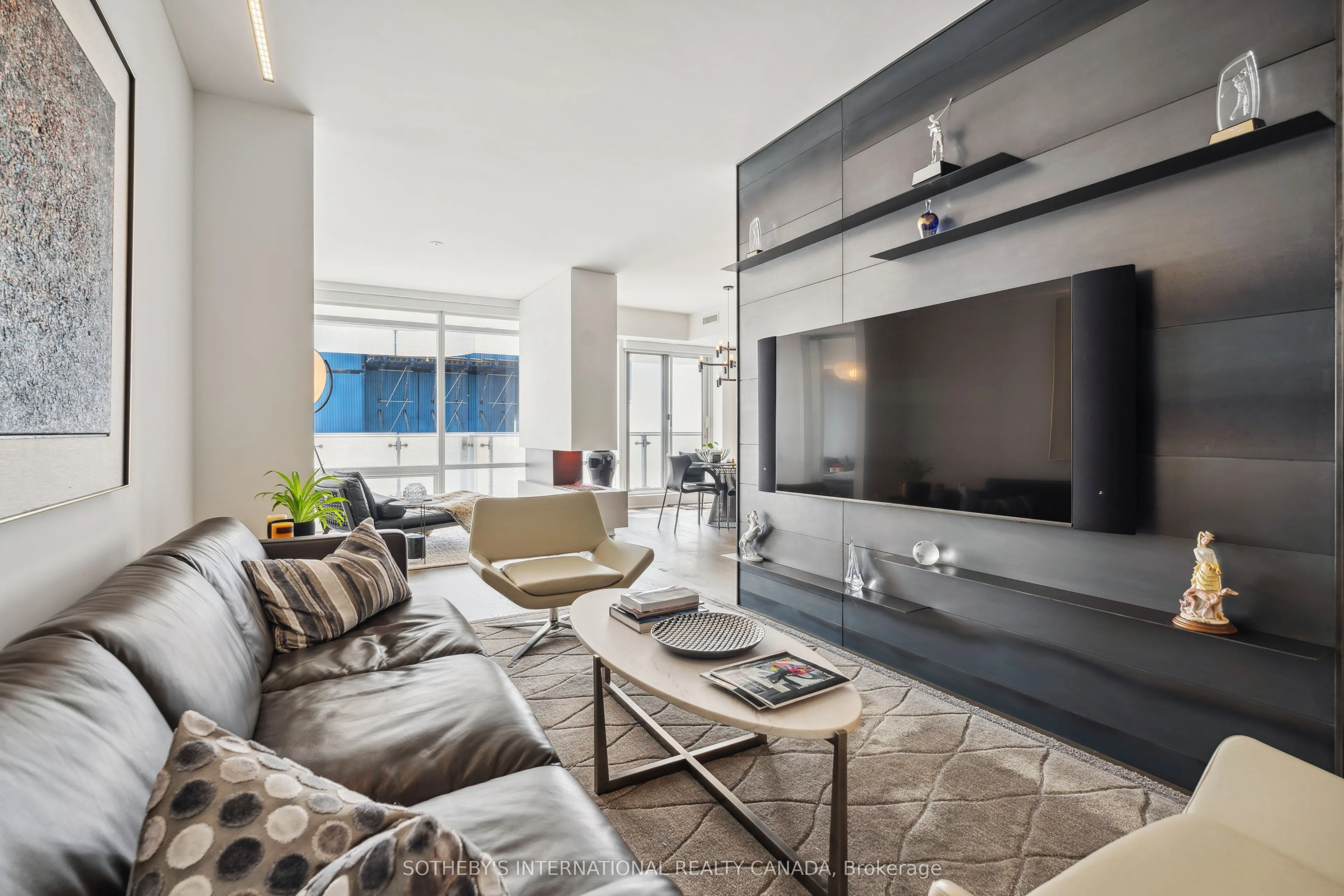 1 Bloor Street E #6805