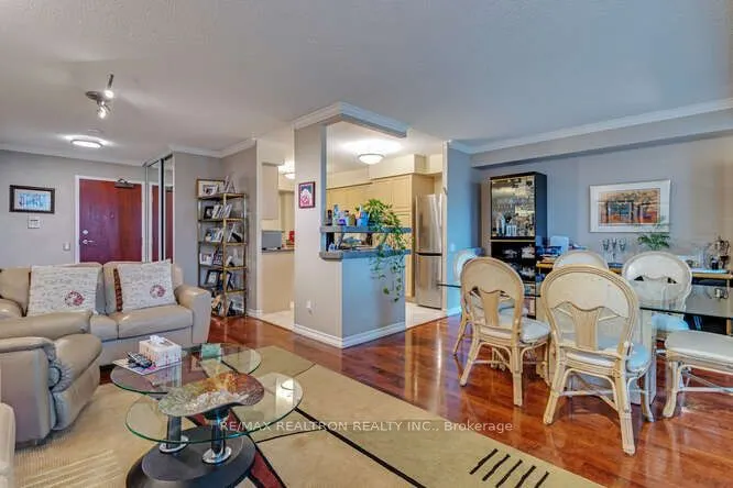 8 Covington Road, #1008