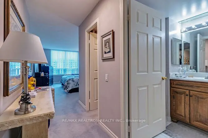 8 Covington Road, #1008