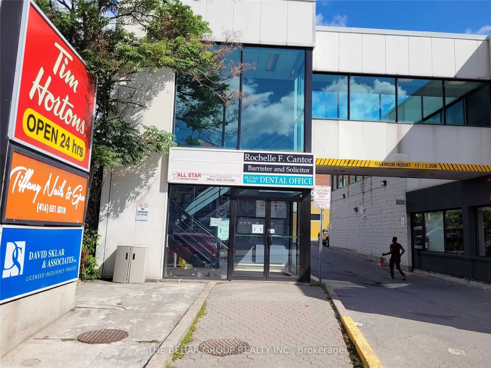 550 St. Clair Avenue W, #204