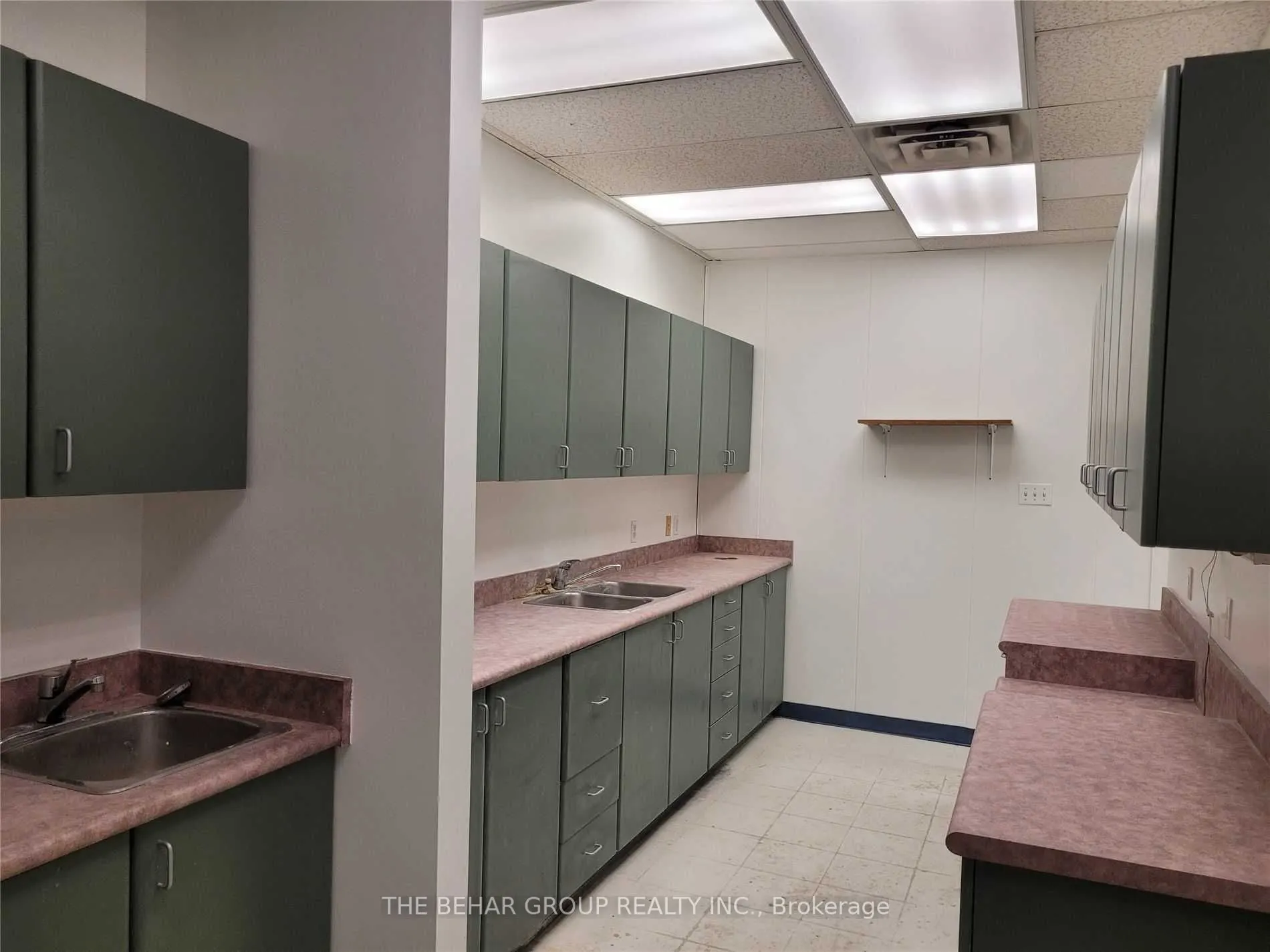 550 St. Clair Avenue W, #204