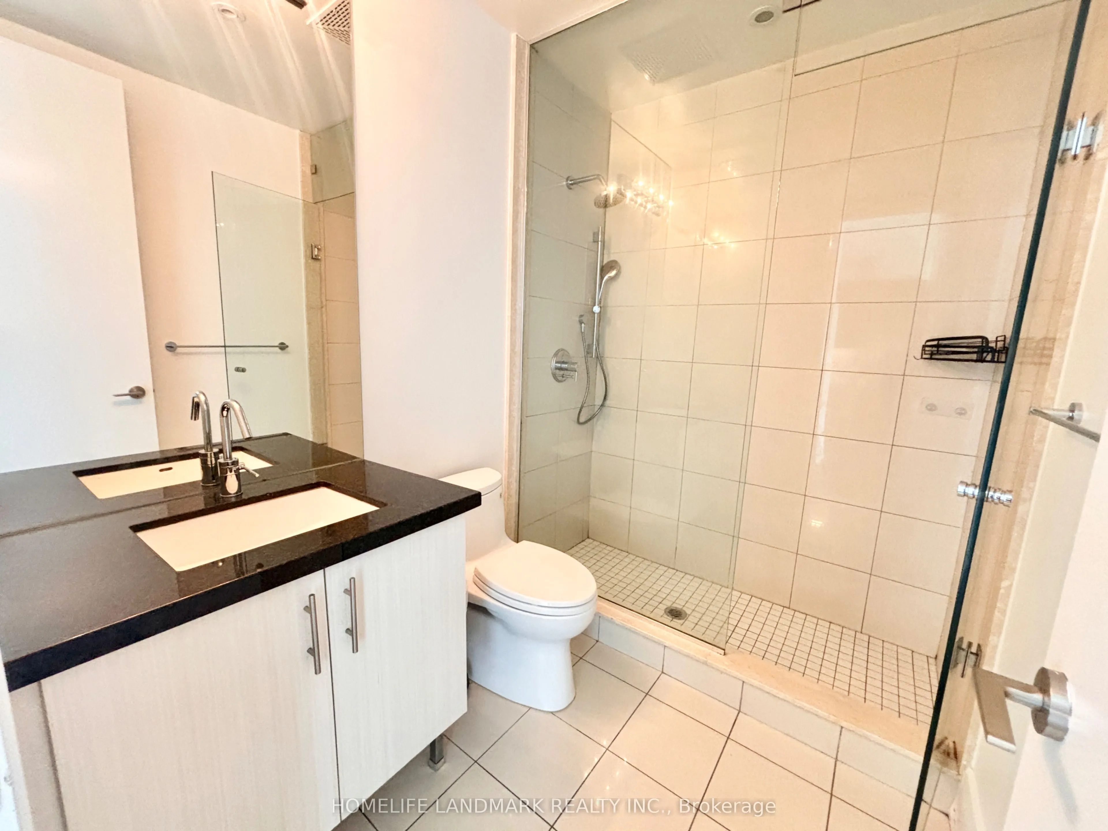 39 Queens Quay E #1029