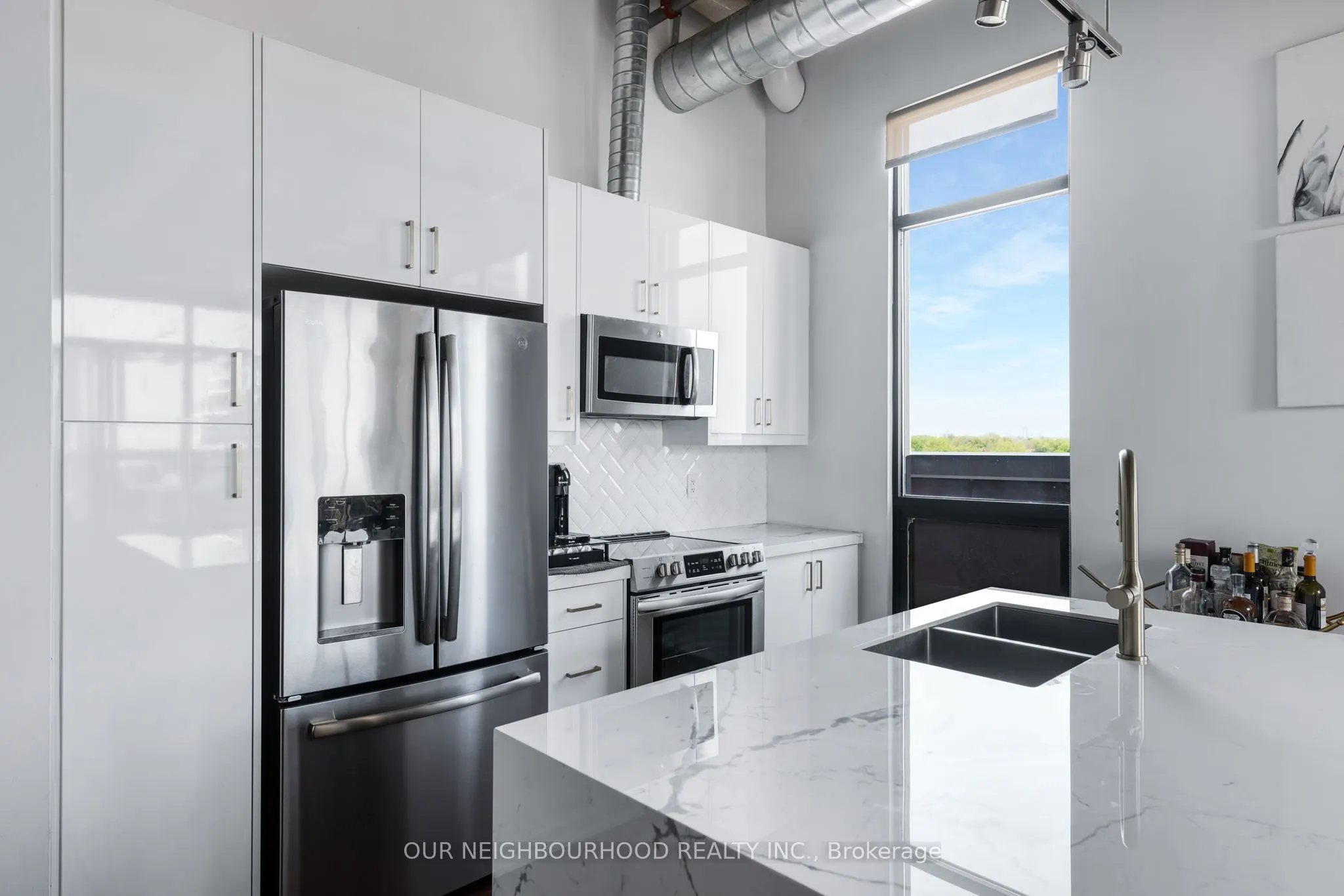 736 Dundas Street E, #PH2