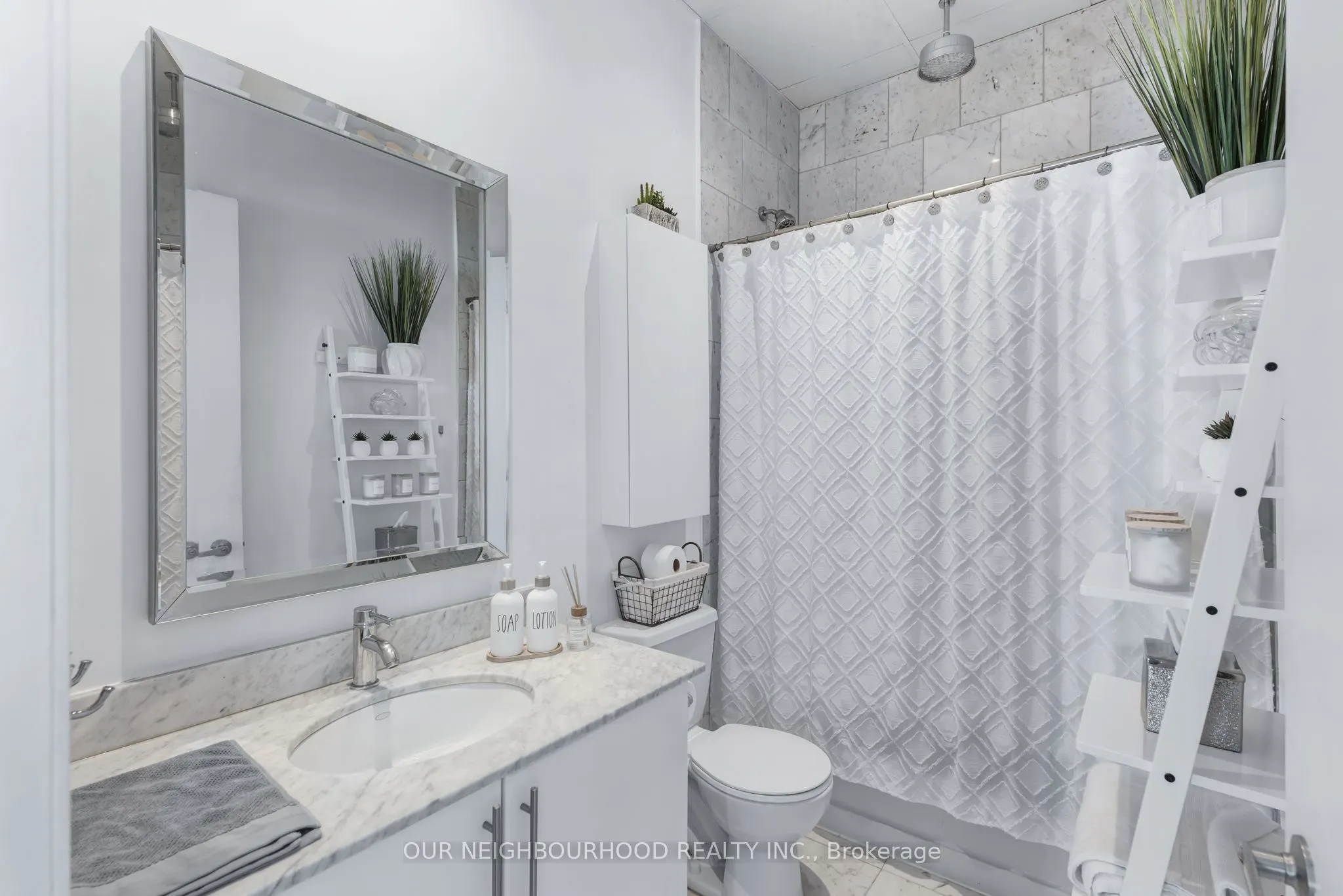 736 Dundas Street E, #PH2